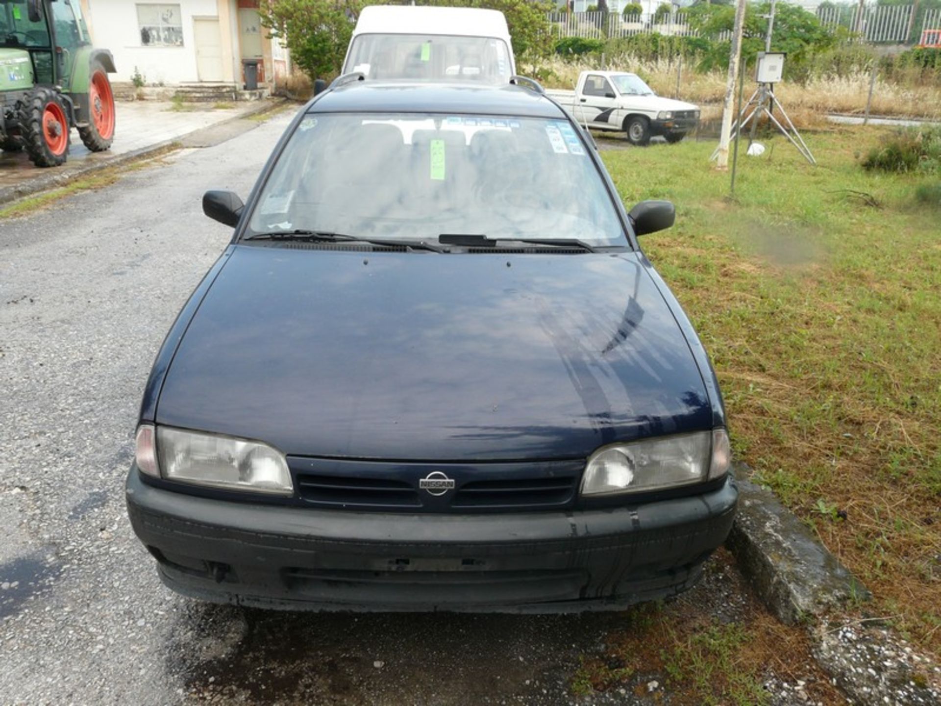 NISSAN PRIMERA 1.6 PETROL , REG NBK1937 ,KM : 296262 ,WORKING CONDITION , MISSING BATTERY (Located - Image 2 of 9