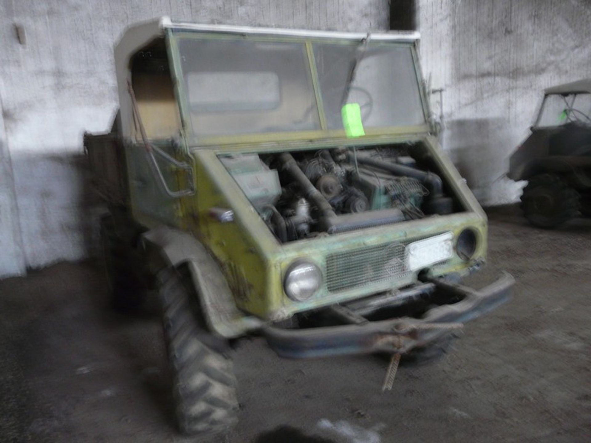 UNIMOG ,REG AM 52689,KM 42578,STOPED,MISSING DRIVERS DOOR , AND ENGINE COVER,METAL PULL TRUCK ( - Bild 4 aus 7