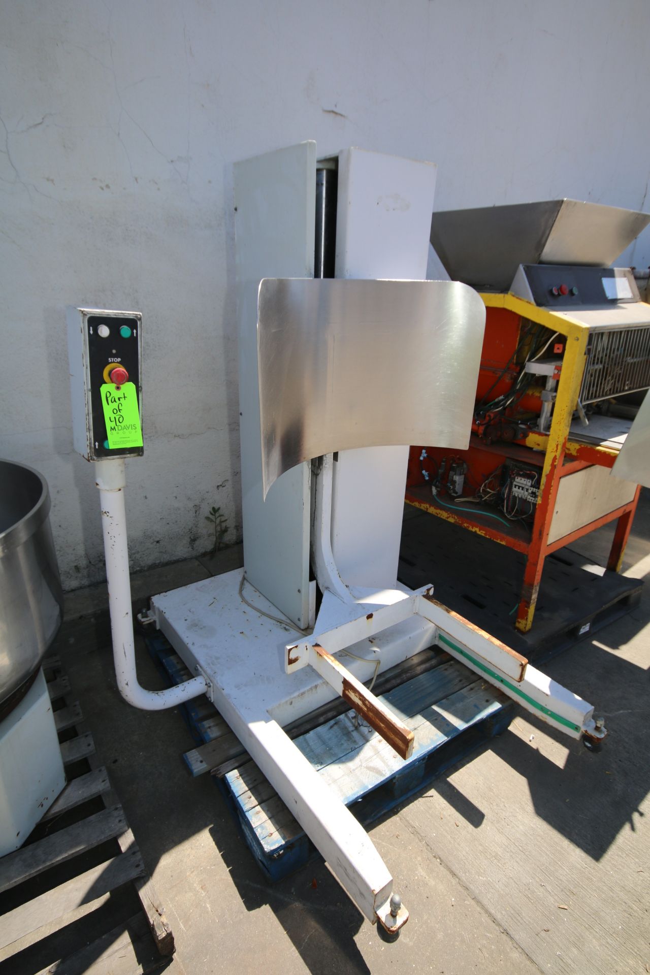 Dough Mix/Lift System, with Titling S/S Mixer, (2) S/S Rotating Mixing Totes, with (1) Column Tote - Bild 8 aus 8