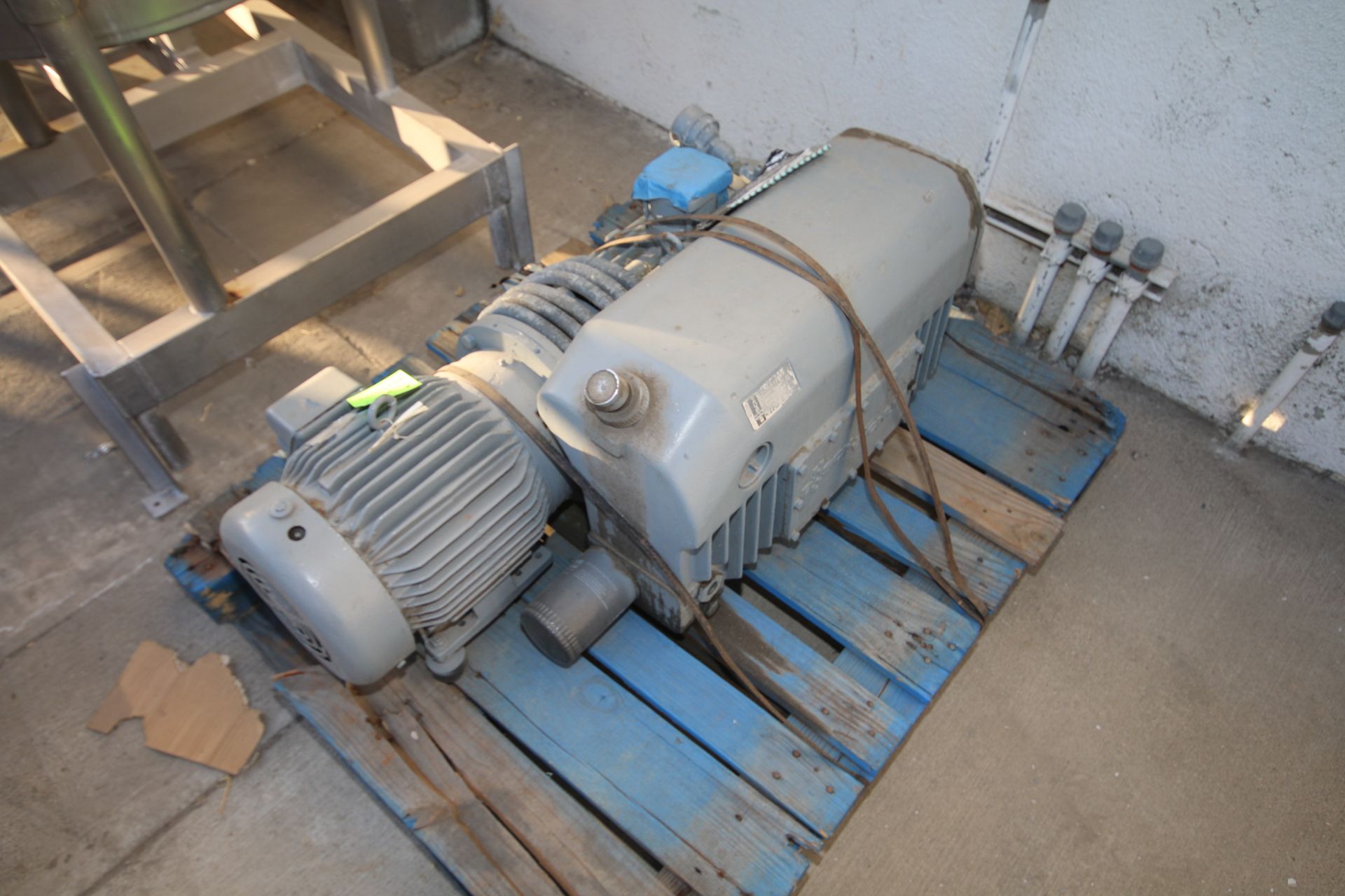 Busch Vacuum Pump, M/N RA0250-B, S/N 80060002, with 10 hp Baldor Motor - Bild 2 aus 2