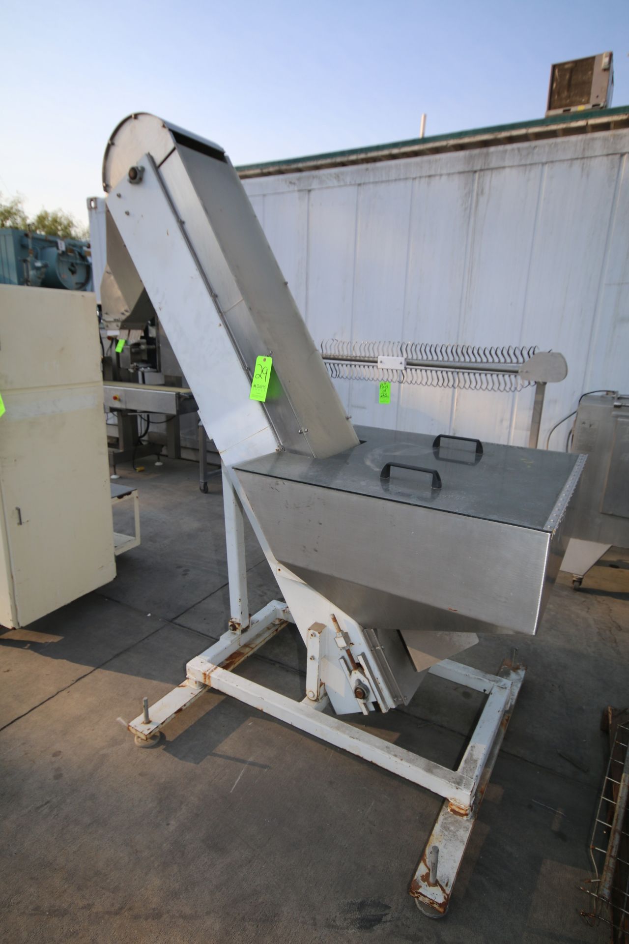 Elevator Hopper, with S/S Hopper and Include, S/S Discharge Chute - Bild 2 aus 4