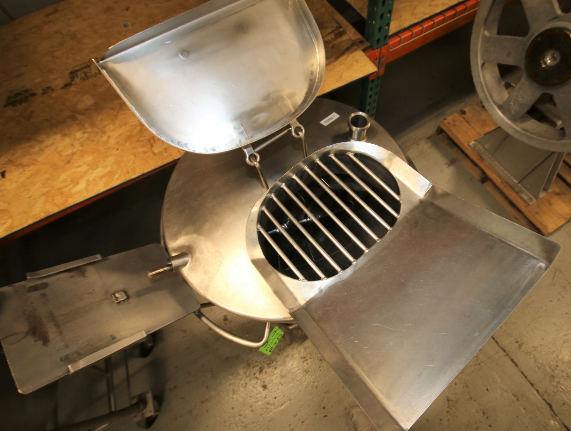 Aprox. 50 Gal. Off-Set S/S Kettle, with Agitator Shaft, Agitator Mounting Bracket, Removable Lid, On - Image 4 of 4