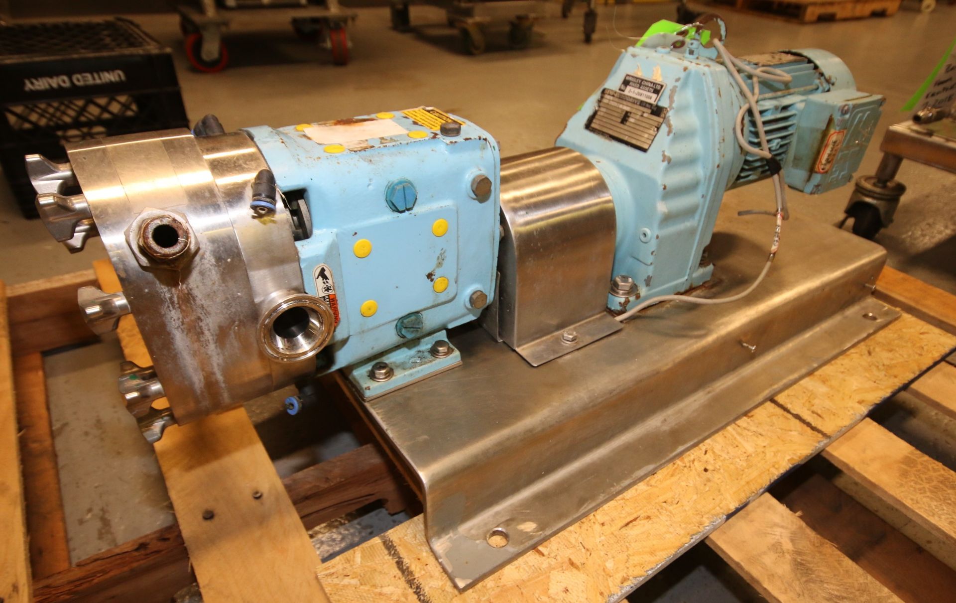 Waukesha Positive Displacement Pump, Model 015, SN 307753 02, with Jacketed Head, 1.5 Clamp Type - Image 2 of 2