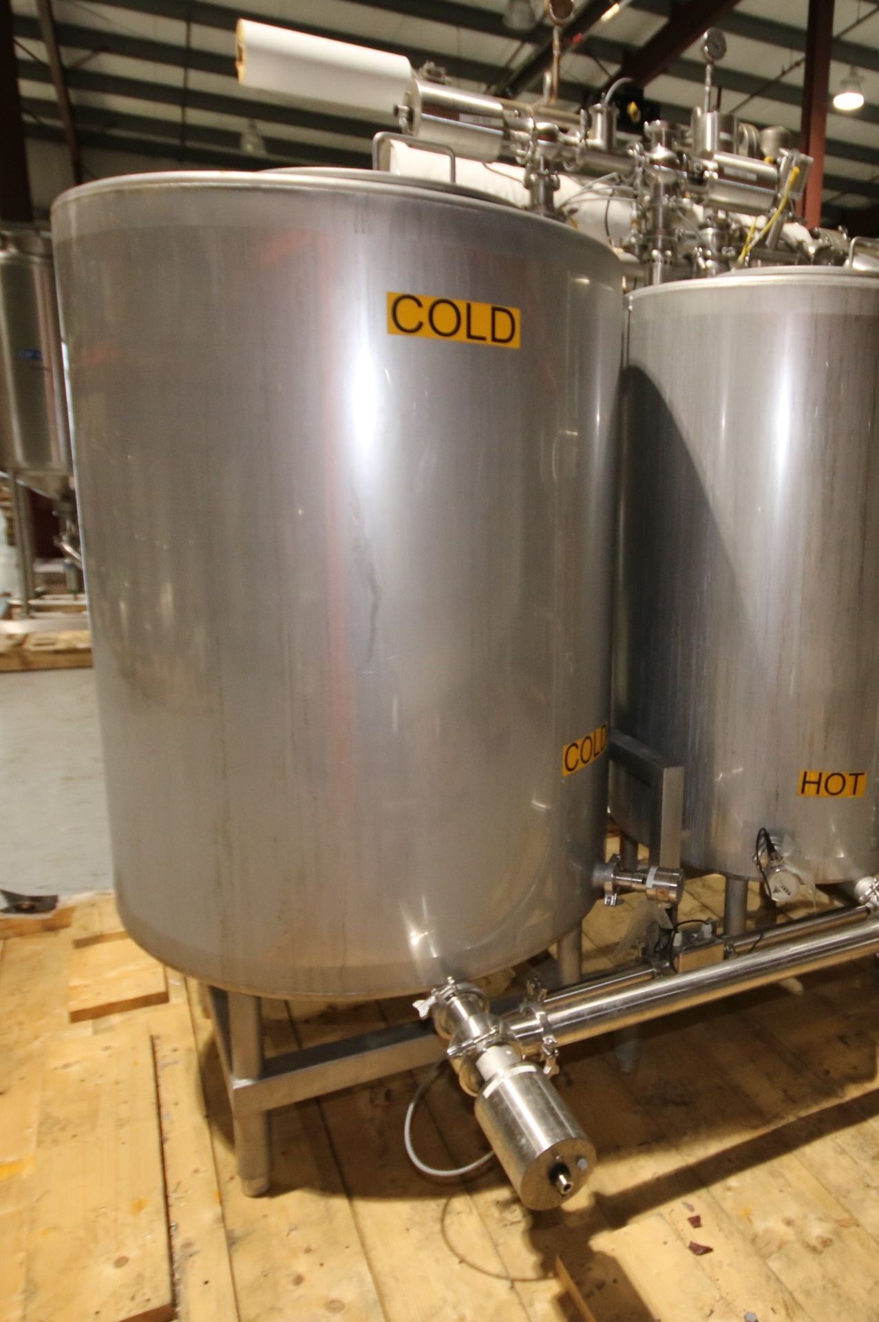 2011 Skid Mounted 2-Tank S/S CIP System, with Aprox. 230 Gal. or 48" H x 38" W Tank, 140 Gal. or 46" - Image 6 of 19