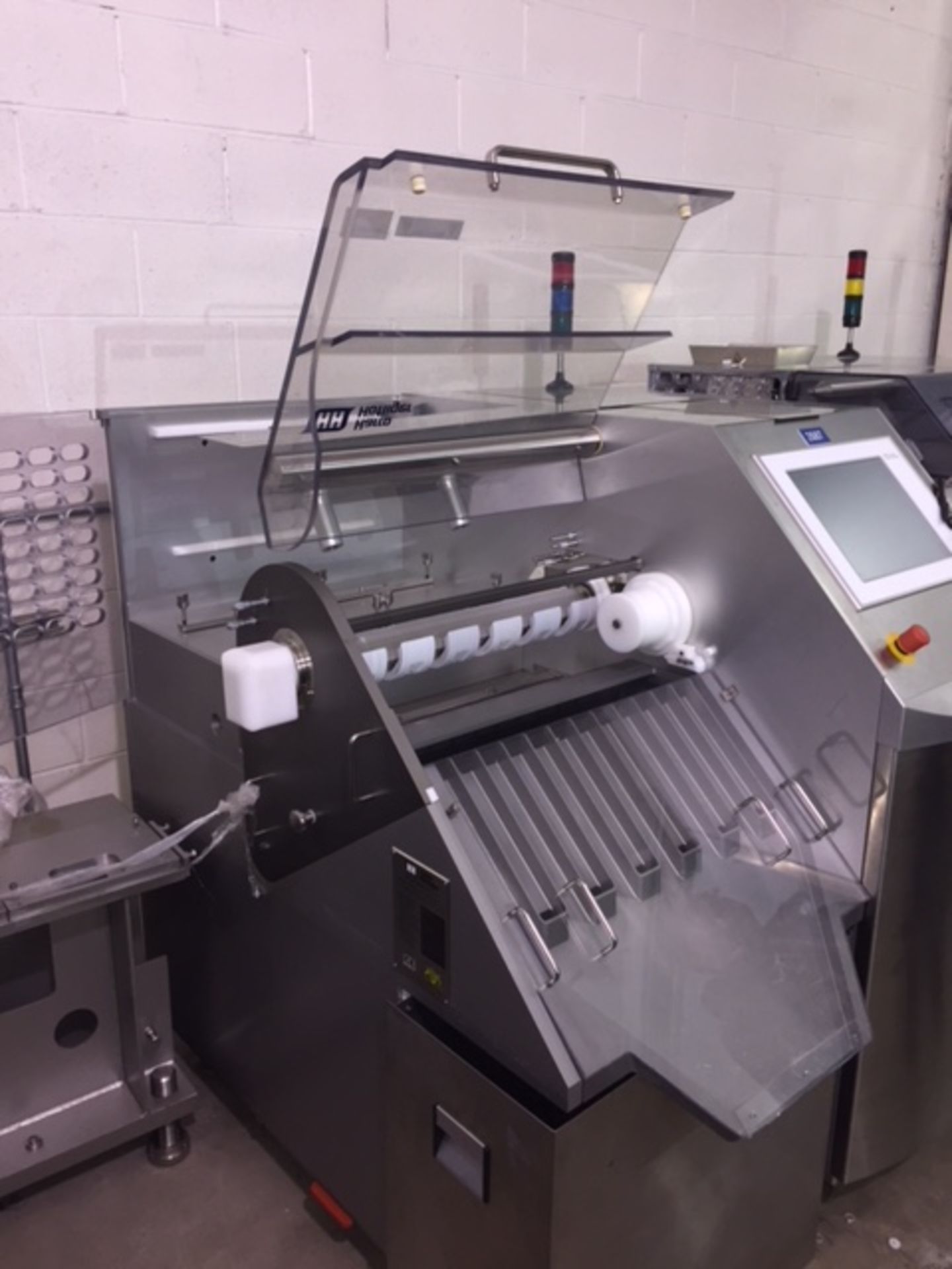 2011 Harro Hofliger 12 lane format free Capsule and Tablet Weighing System, Model Omnicontrol 12. - Image 3 of 4