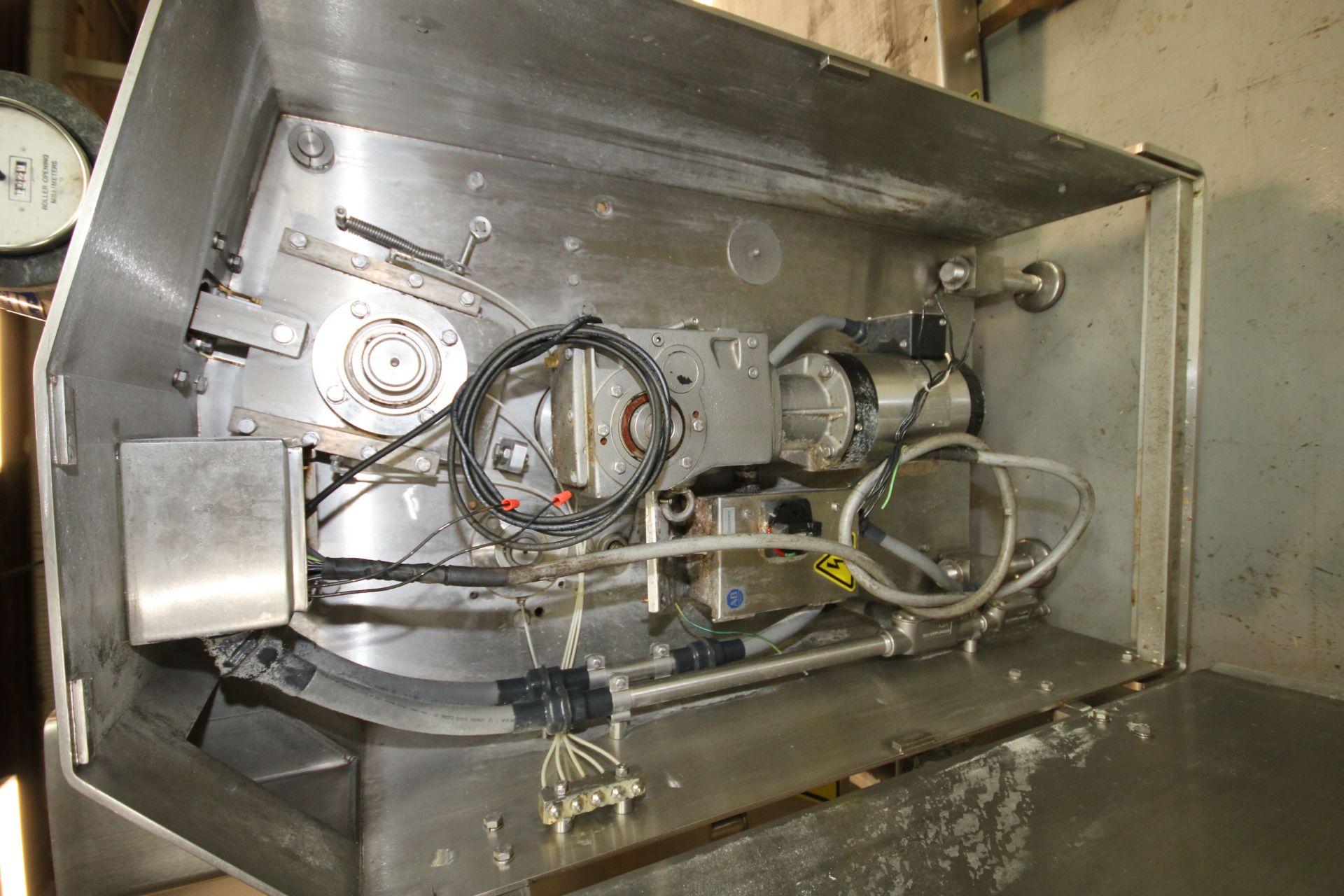 Moline 32" W 2 - Pin Vertical S/S Dough Sheeter, Model 10-32VR, SN 05-J 219172, with Adjustable - Image 9 of 19