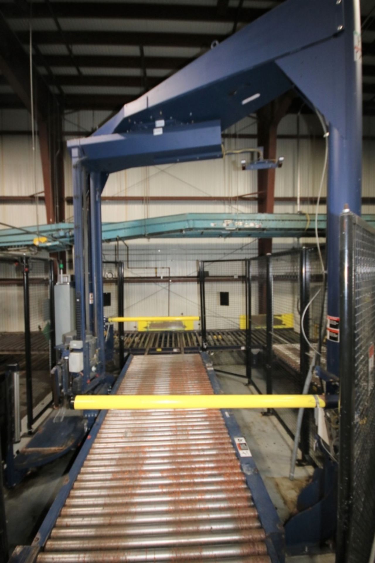 Lantech Model SS02708 Automatic Pallet Stretch Wrap System: Includes Rotary Powered Turn Table and 4 - Image 5 of 10