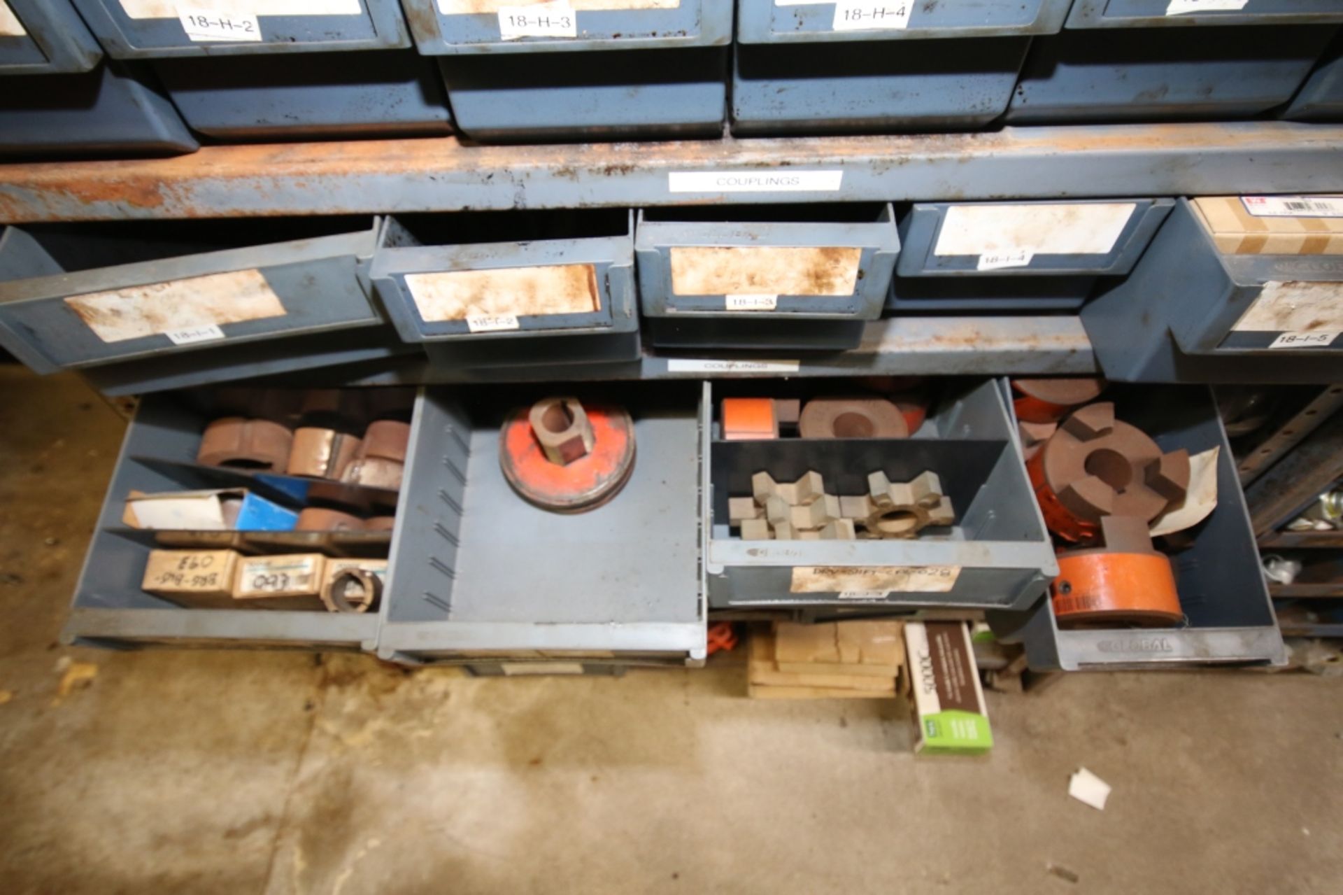 (3) Shelf Units and (1) Parts Bin with Contents Including over 50 Assorted Chain Sprockets, - Bild 7 aus 7
