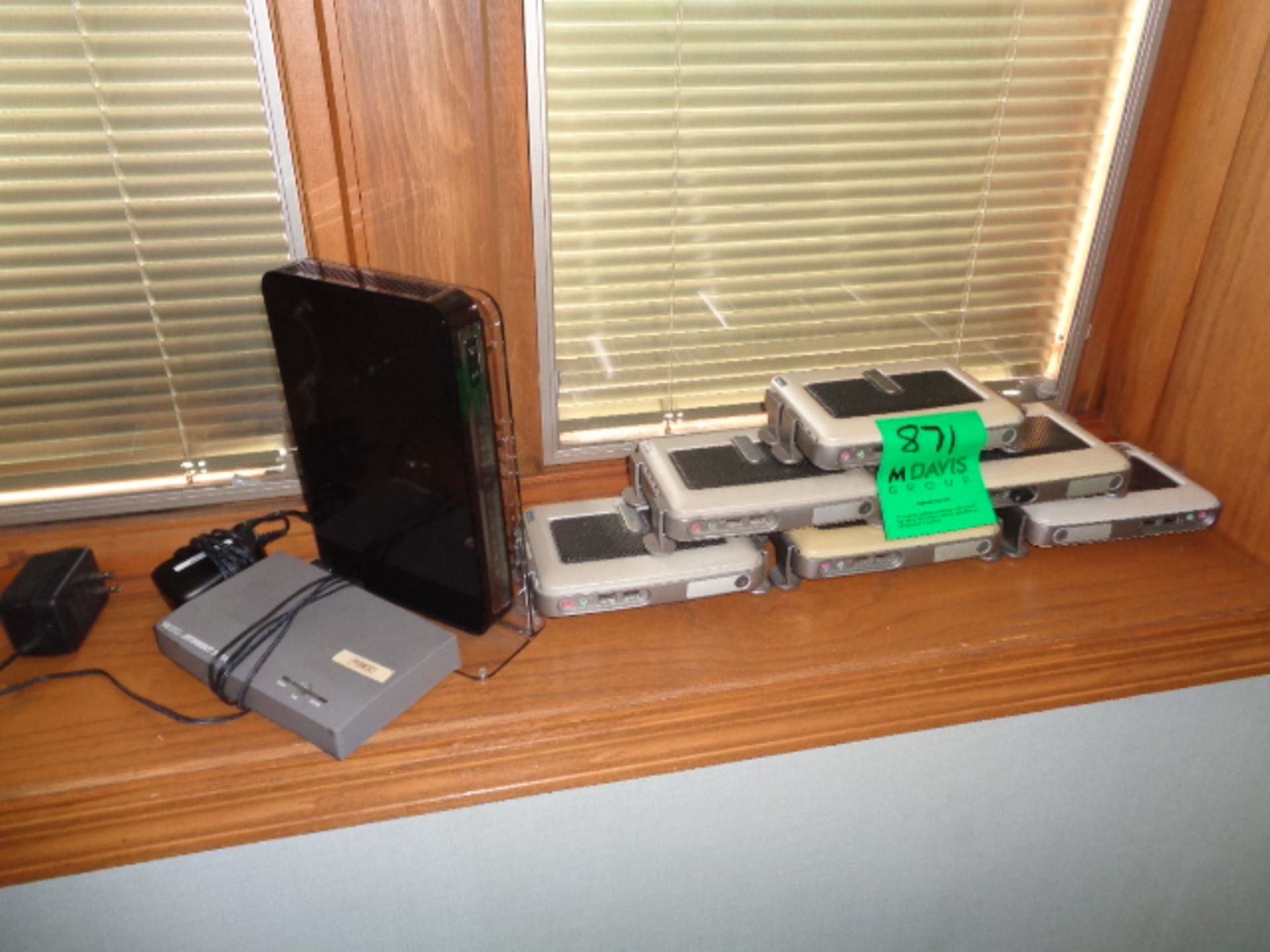 Lot with Net Gear Router & 6 Wyse Routers