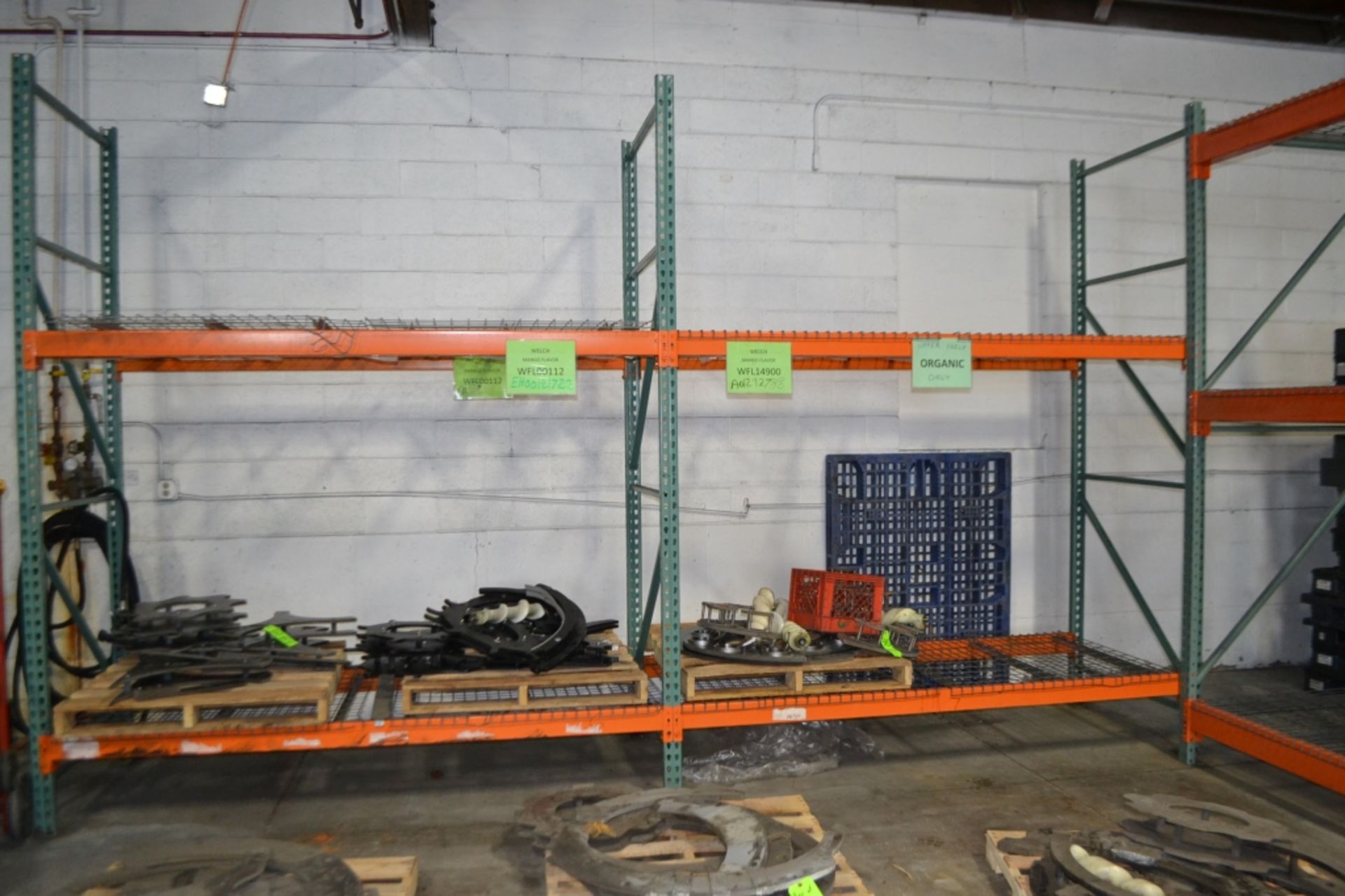 5 Sections of 2 Pallet Wide x 2 Pallet High Standard Pallet Racking with Wire Bases - Image 2 of 2