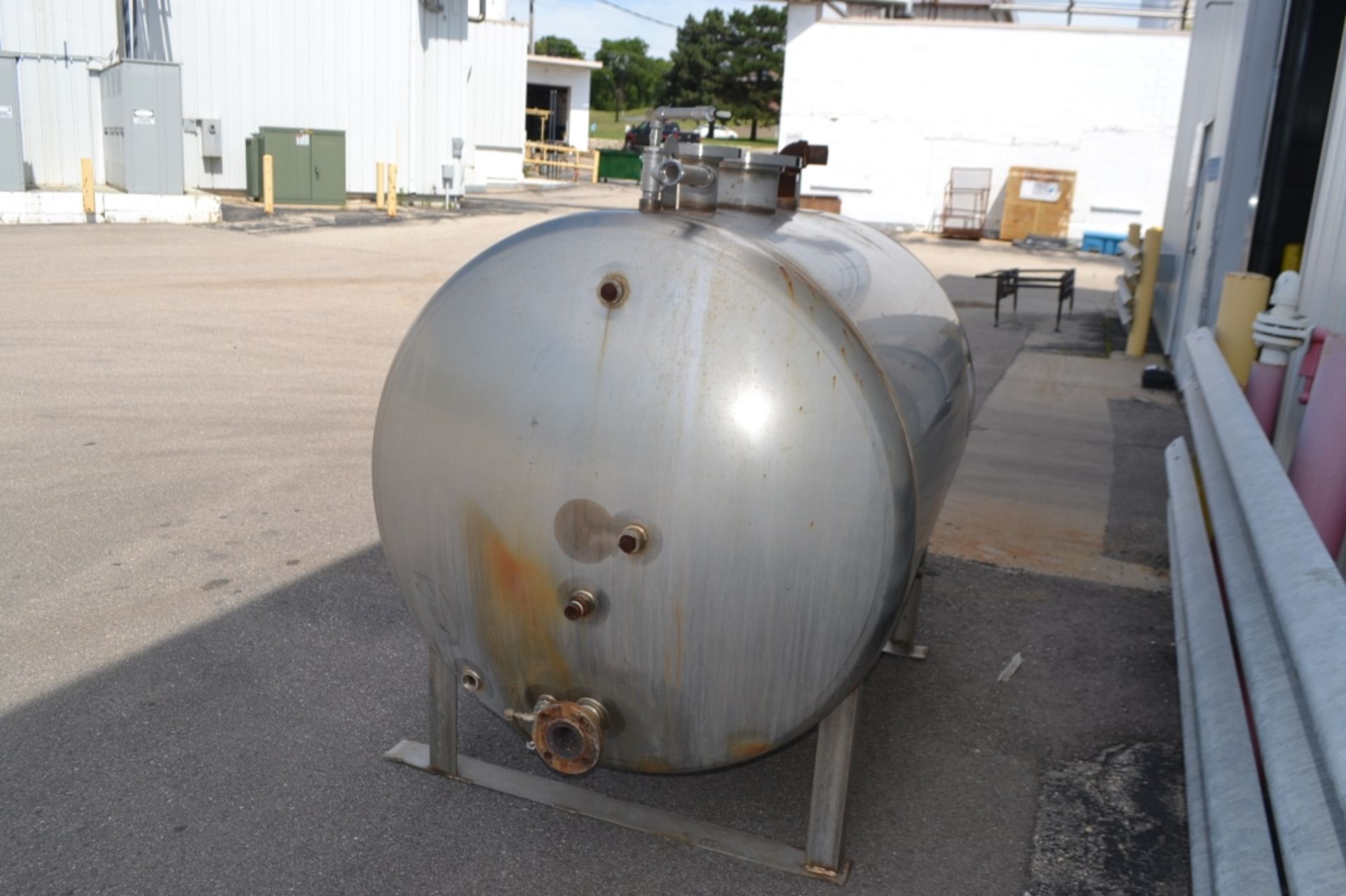 500 Gal. S/S Boiler Feed Water Tank 4' Diameter x 6' Long x 5'6" High Flanged Top Ports, and - Bild 2 aus 2