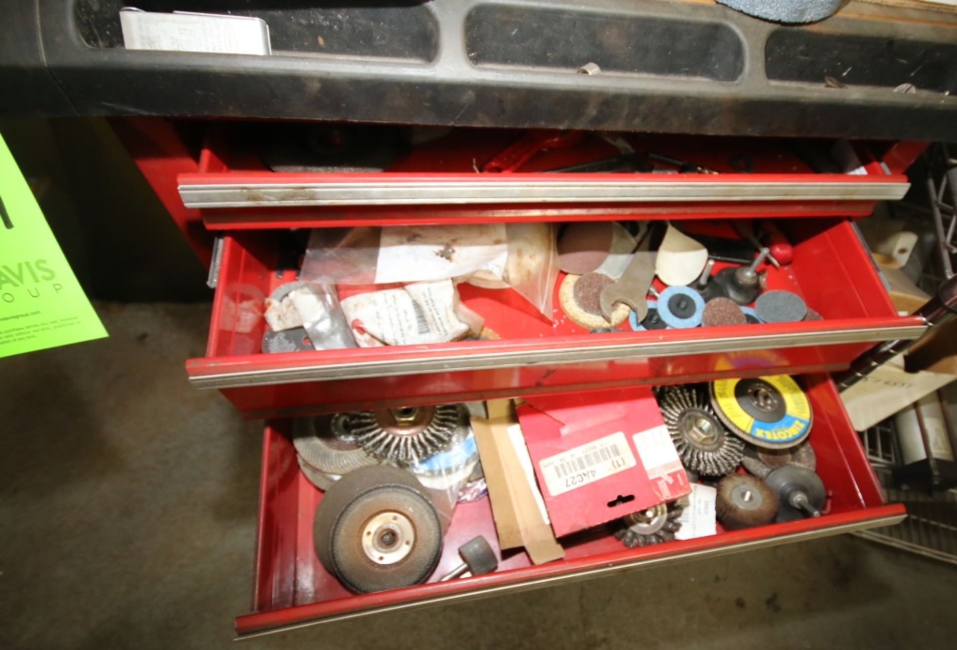 Four Drawer Tool Cabinet with Grinding Accessories; Contents of (4) Drawers - Bild 2 aus 3