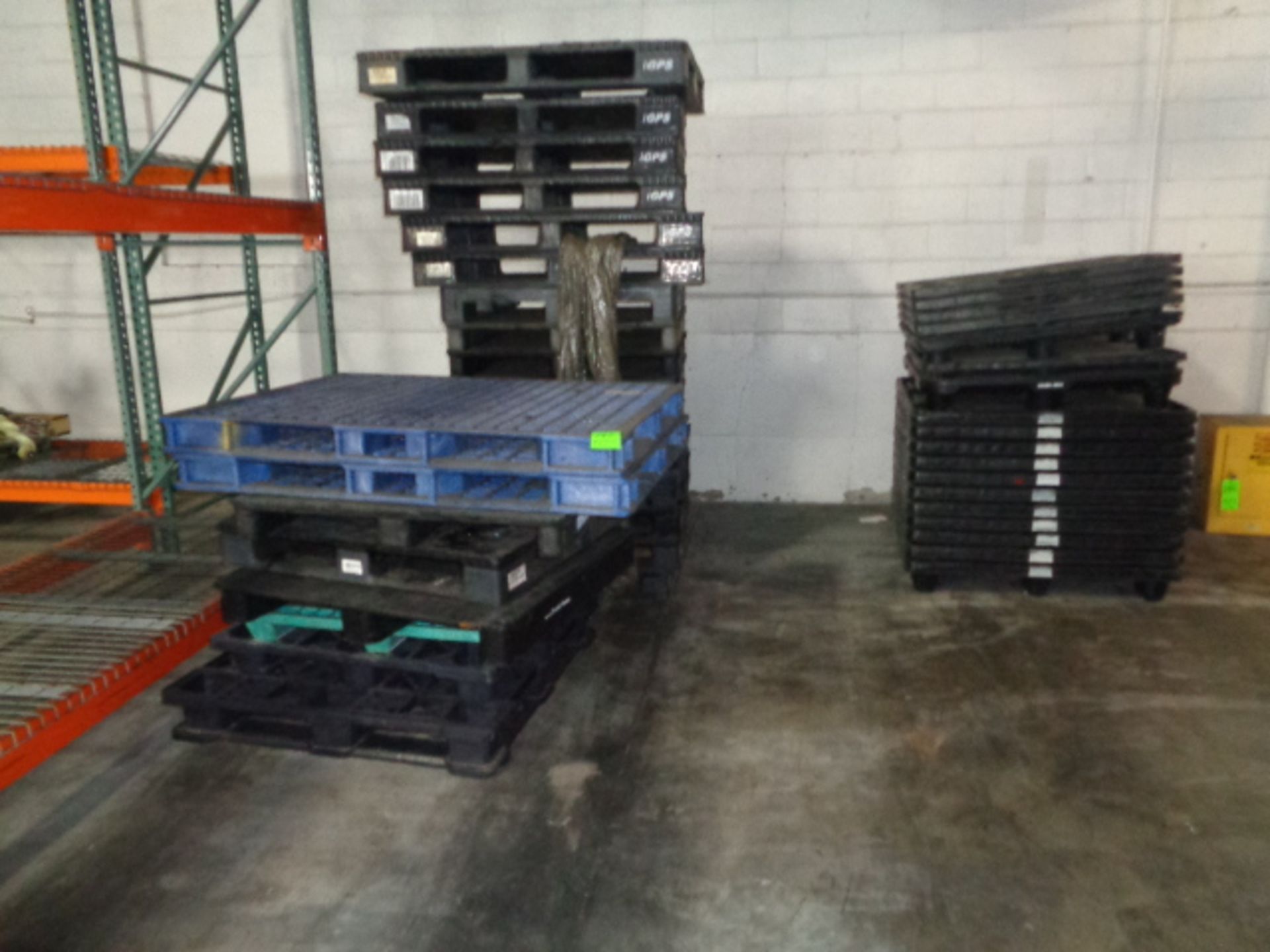 Lot of Approx 24 Assorted Regular Plastic Pallets & Approx 18 Nesting Type Plastic Pallets