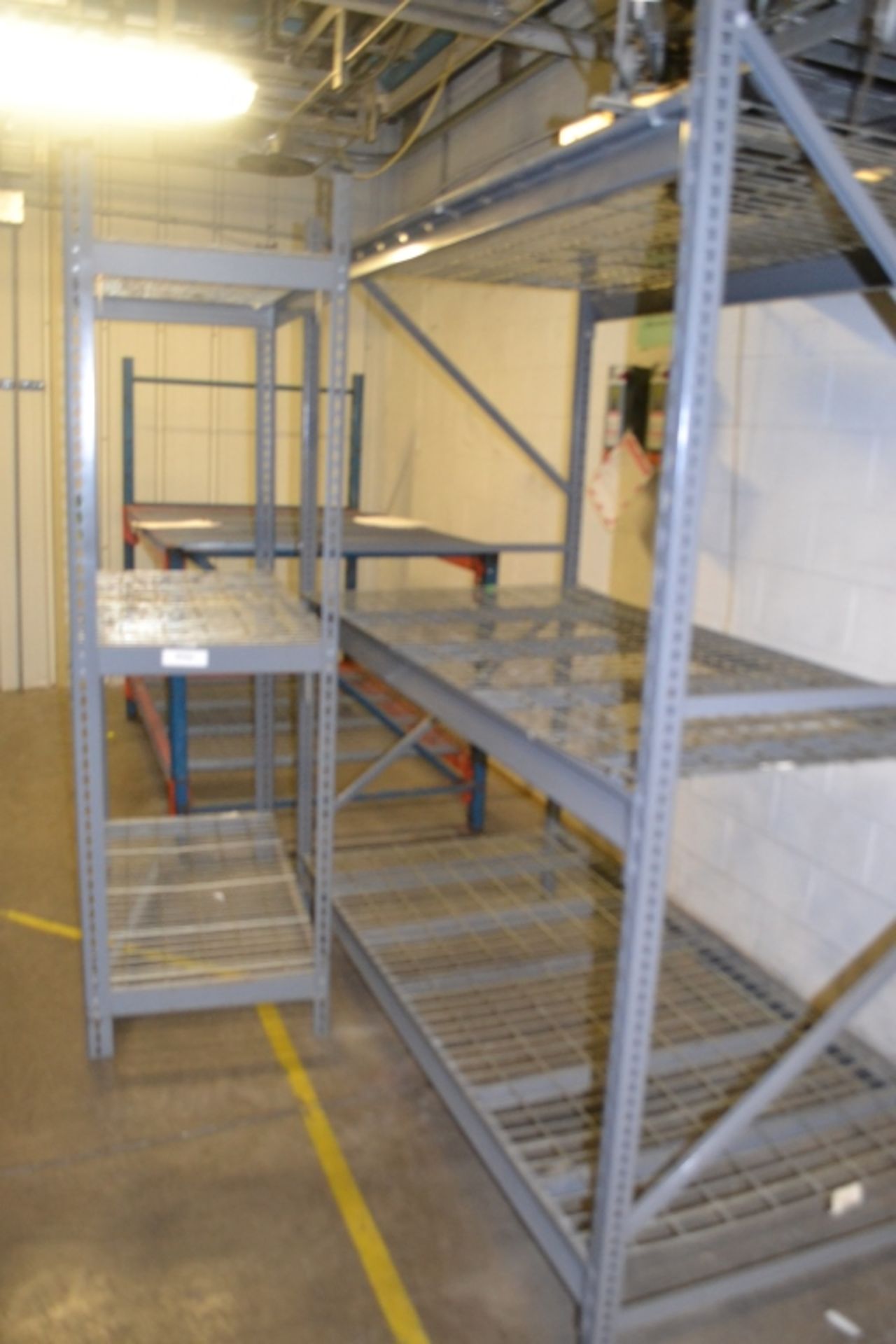 Shelf Units with Wire Beds: (1) 4' Long x 76" High, (1) 6' Long x 80" High, and (1) 76" Long x 45" - Bild 2 aus 2