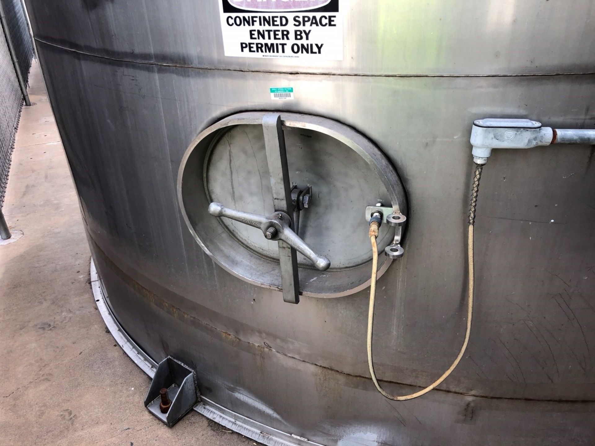 Aprox. 22,000 Gal. S/S Silo with Bottom Side Access Door, Level Sensor & Valve, (Aprox. Overall - Image 8 of 8