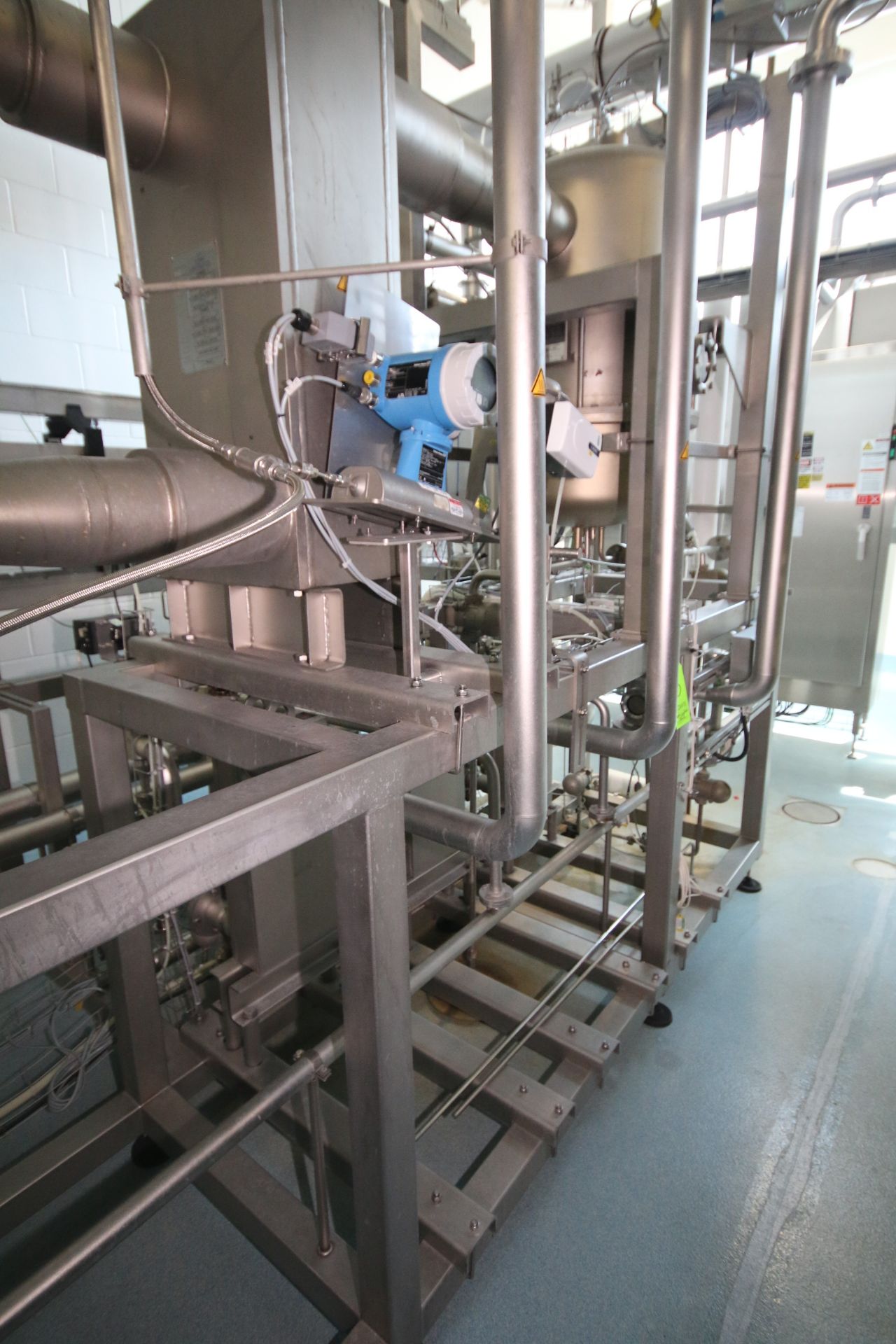 S/S Vaporization Skid, with (7) Endress Hauser Flow Meters, (4) 2008 Tenez Presses, S/N 08V001989, - Image 2 of 8