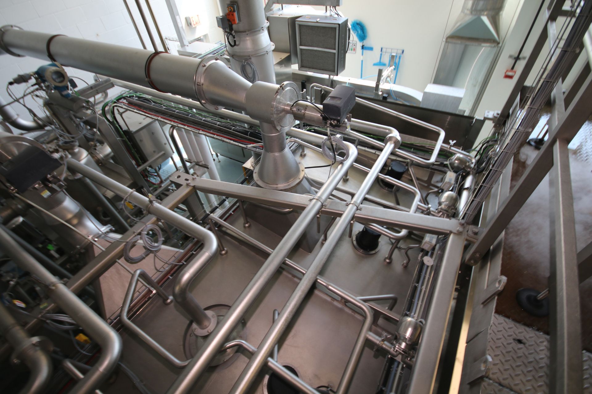 BULK BID: KRONES ASEPTIC FILLING SYSTEM, 2009 Krones PET-Aseptic Filling System, S/S Vaporization - Image 40 of 50