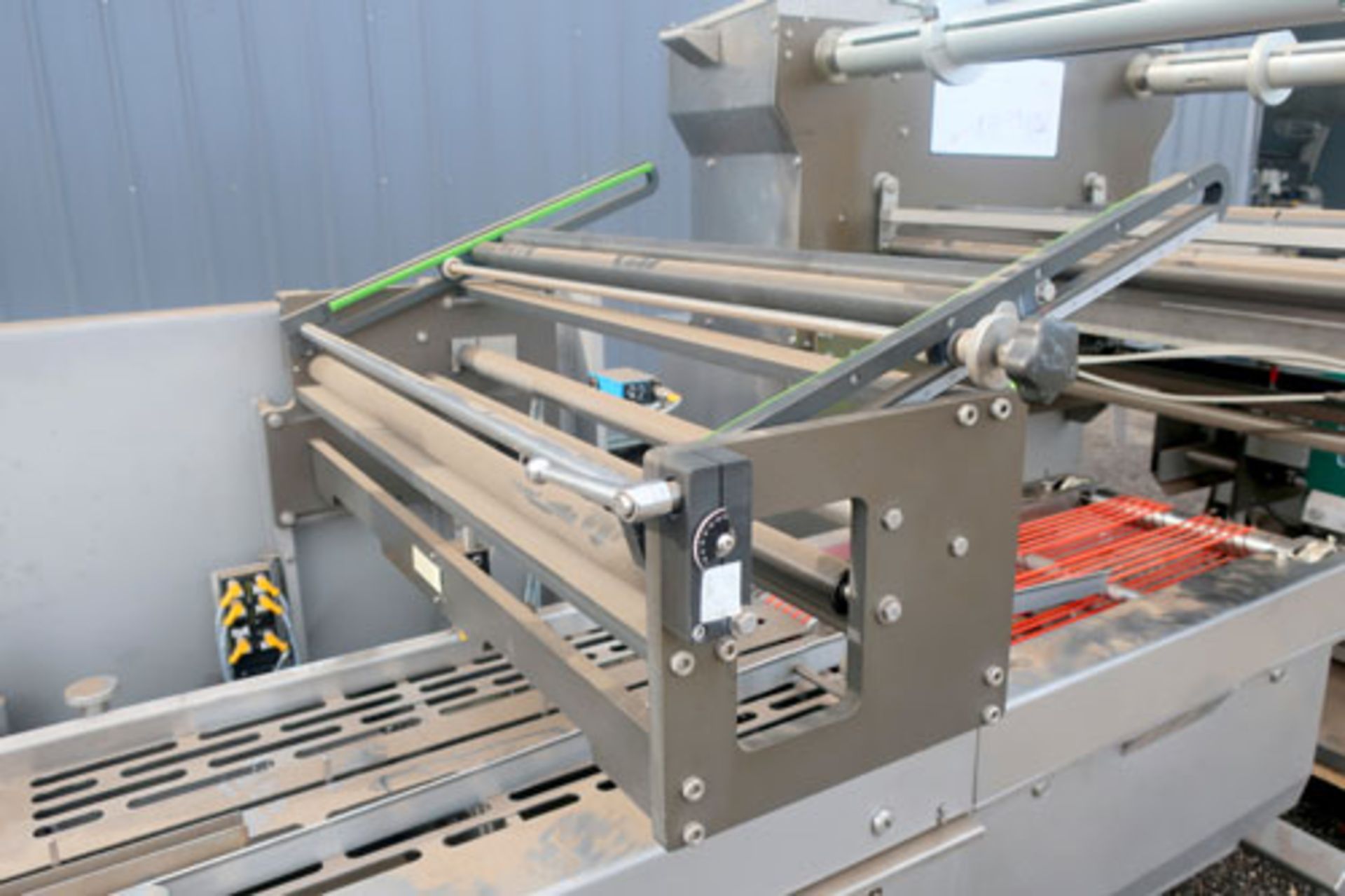 Campbell Wrapper Corp. Horizontal Flow Wrapper, Model: Revolution. Unit has a 2-up seal head, - Image 26 of 46
