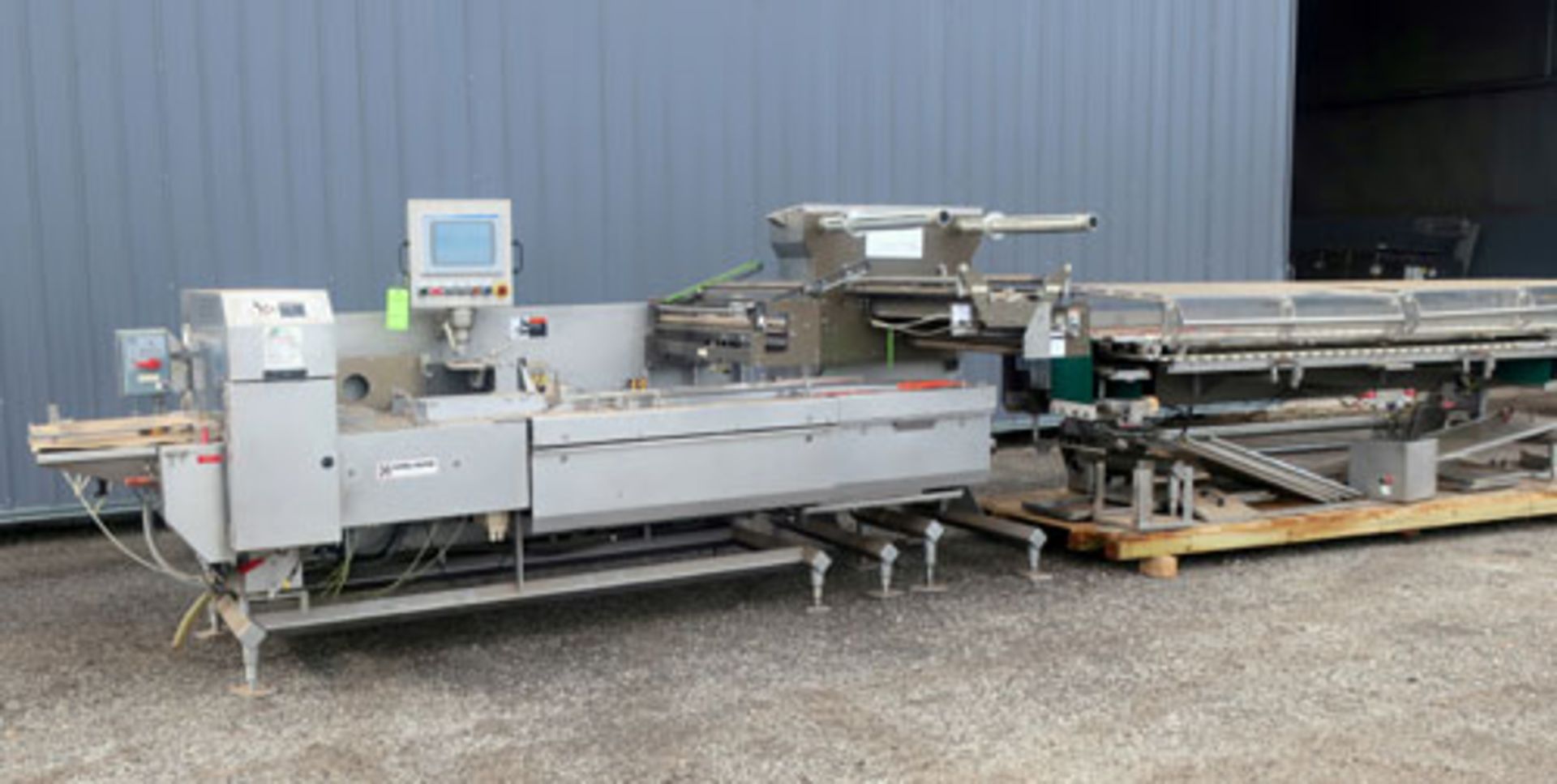 Campbell Wrapper Corp. Horizontal Flow Wrapper, Model: Revolution. Unit has a 2-up seal head, - Image 44 of 46