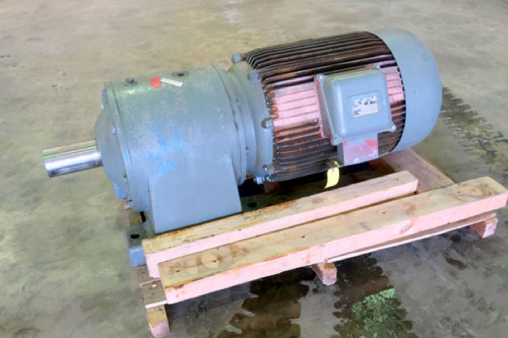 Emod motor, Type 315M-8/4. 3/60/460v, 890/1780 RPM 50/100 HP. Serial # 1831436. - Image 2 of 9