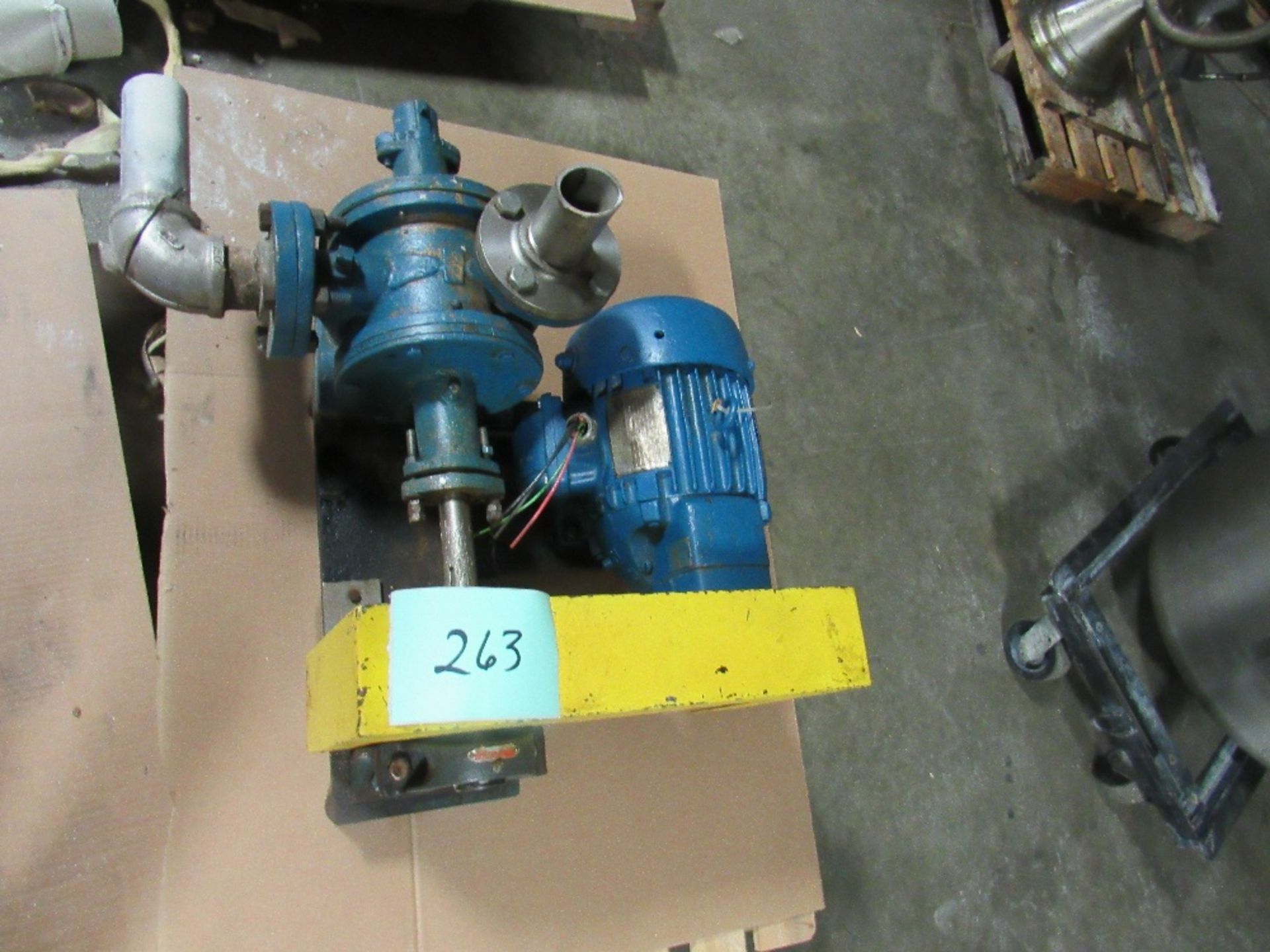 Positive displacement Pump with Relief Valve, Chain and Sprocket drive. -- (RIGGING INCLUDED WITH - Image 2 of 10