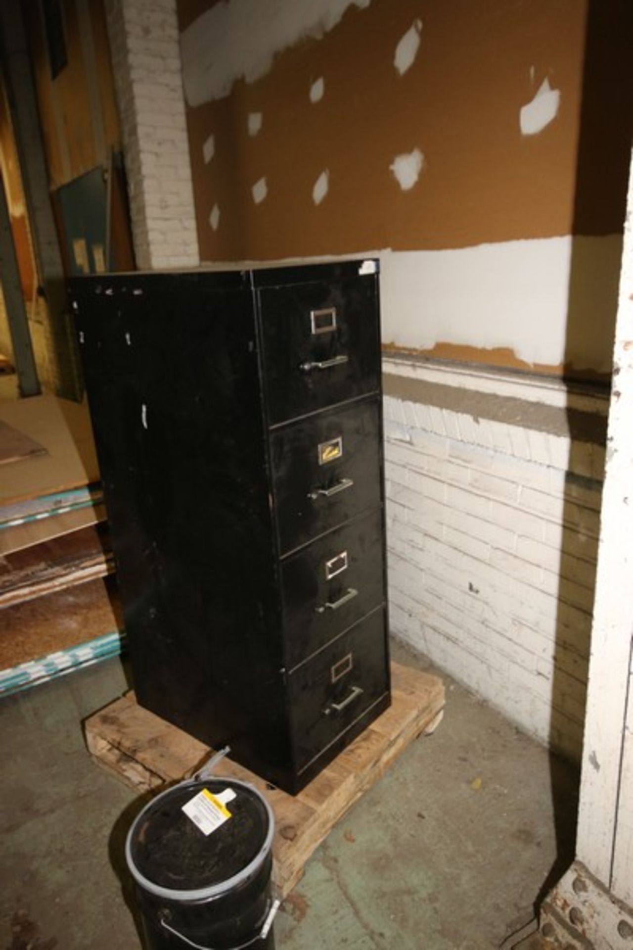 Barrel Dolly and Misc. Filing Cabinets and Stove Top (LOCATED IN PITTSBURGH, PA) - Bild 2 aus 6