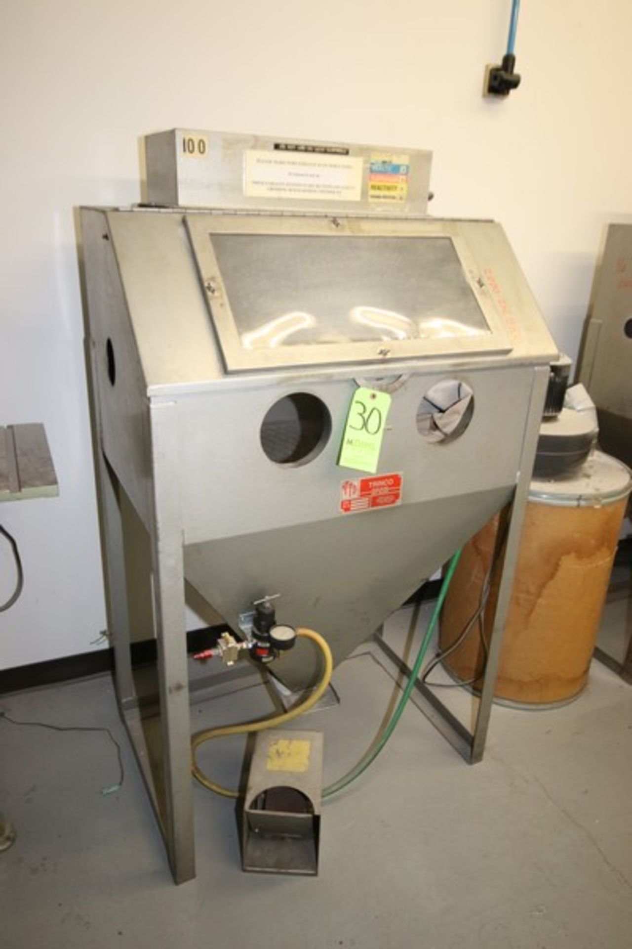 Trinco Sand Blasting Unit, M/N 367BP, S/N 42156-5 (LOCATED IN PITTSBURGH, PA)