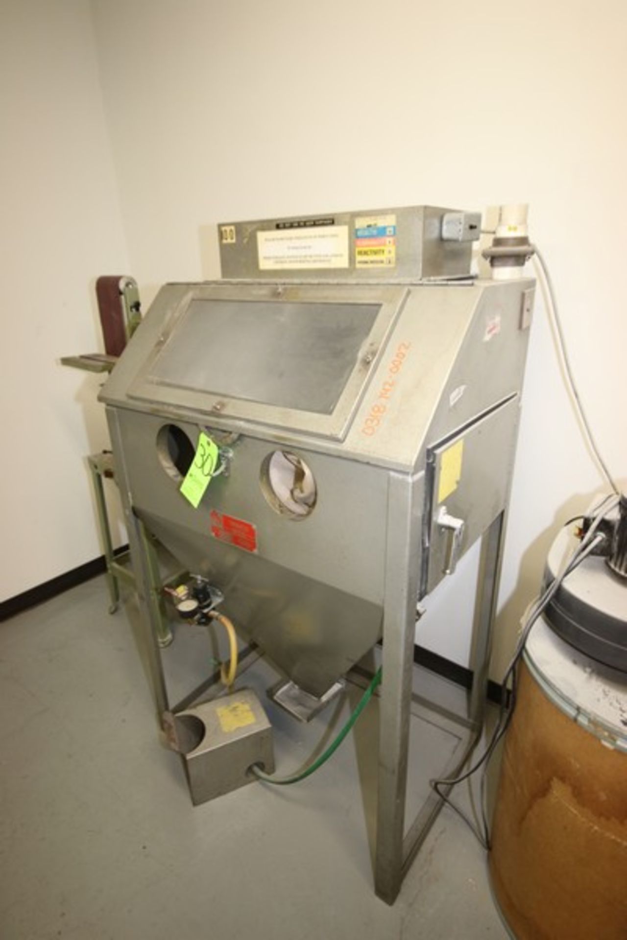 Trinco Sand Blasting Unit, M/N 367BP, S/N 42156-5 (LOCATED IN PITTSBURGH, PA) - Image 3 of 3