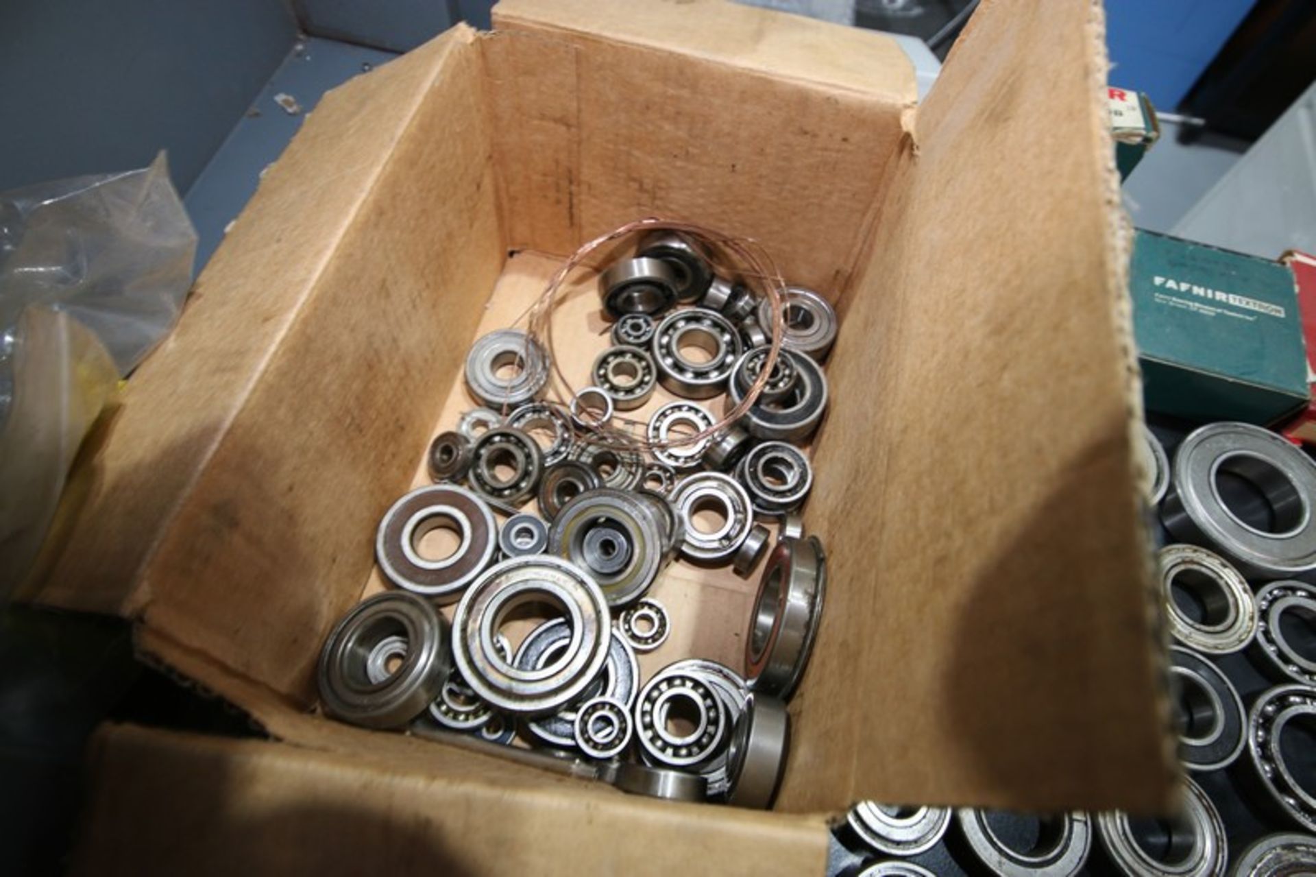 Assorted Bearings, Manf. Include SKF, FAG, National Oil Seals, Fafnir Textron and Others (LOCATED IN - Bild 3 aus 3