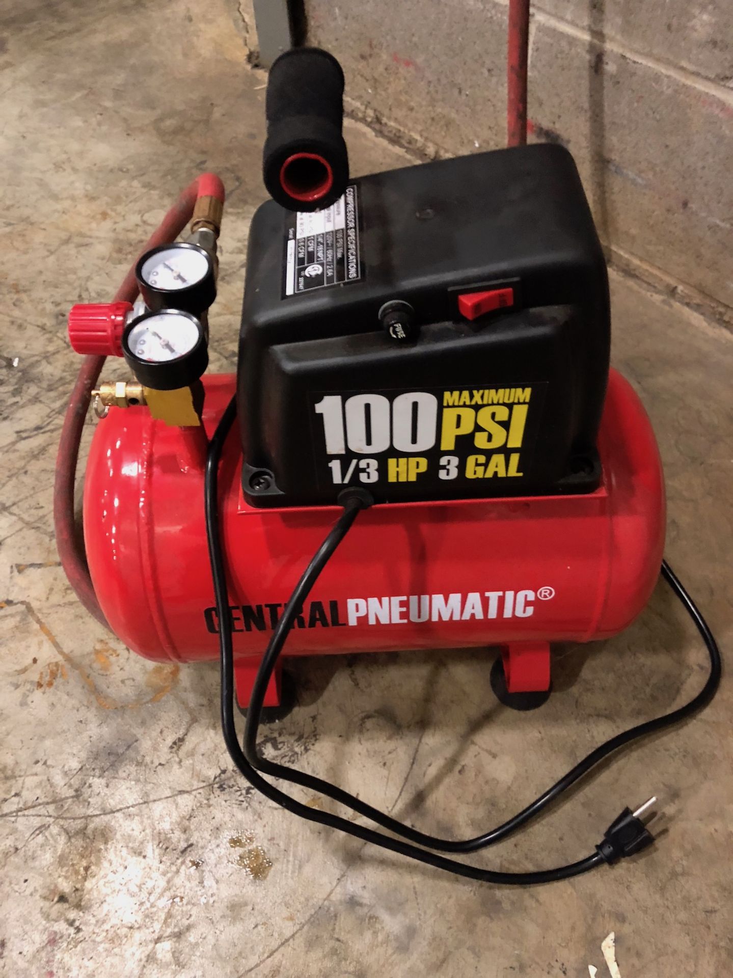 Central Pneumatic Air Compressor, 100 PSI, 1/3 HP, 3 Gallon - Image 2 of 3