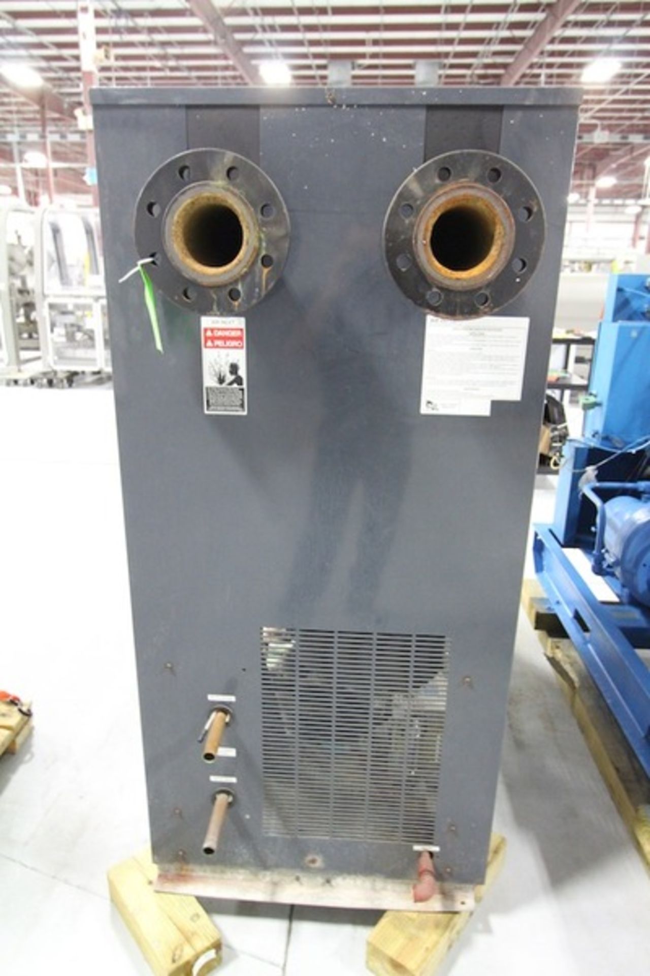 Zeks Air Dryer, Year 2004, R22 Refrigerant, S/N: 232108, Dims: 6ft L x 3ft W x 6ft H, Speed: 400 - Image 2 of 4