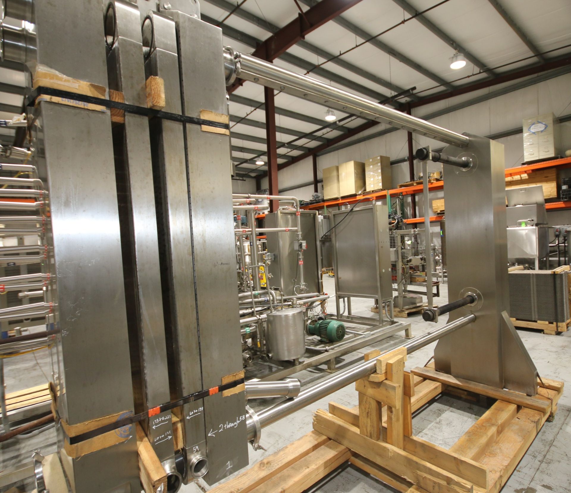 2008 AGH Plate Heat Exchangers Model AR51SH-2, S/N 08229 includes (2) Dividers, (221) S/S Plates, - Image 4 of 9