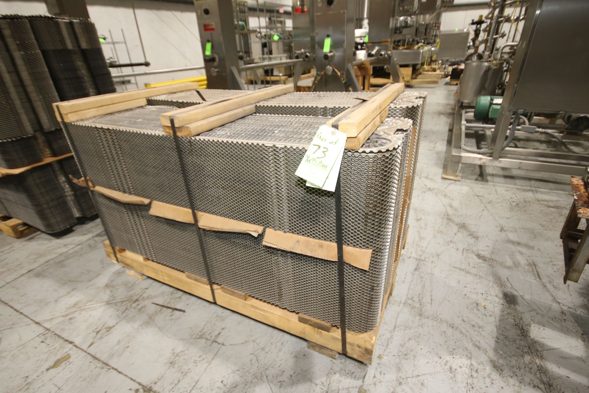 2008 AGH Plate Heat Exchangers Model AR51SH-2, S/N 08229 includes (2) Dividers, (221) S/S Plates, - Image 9 of 9