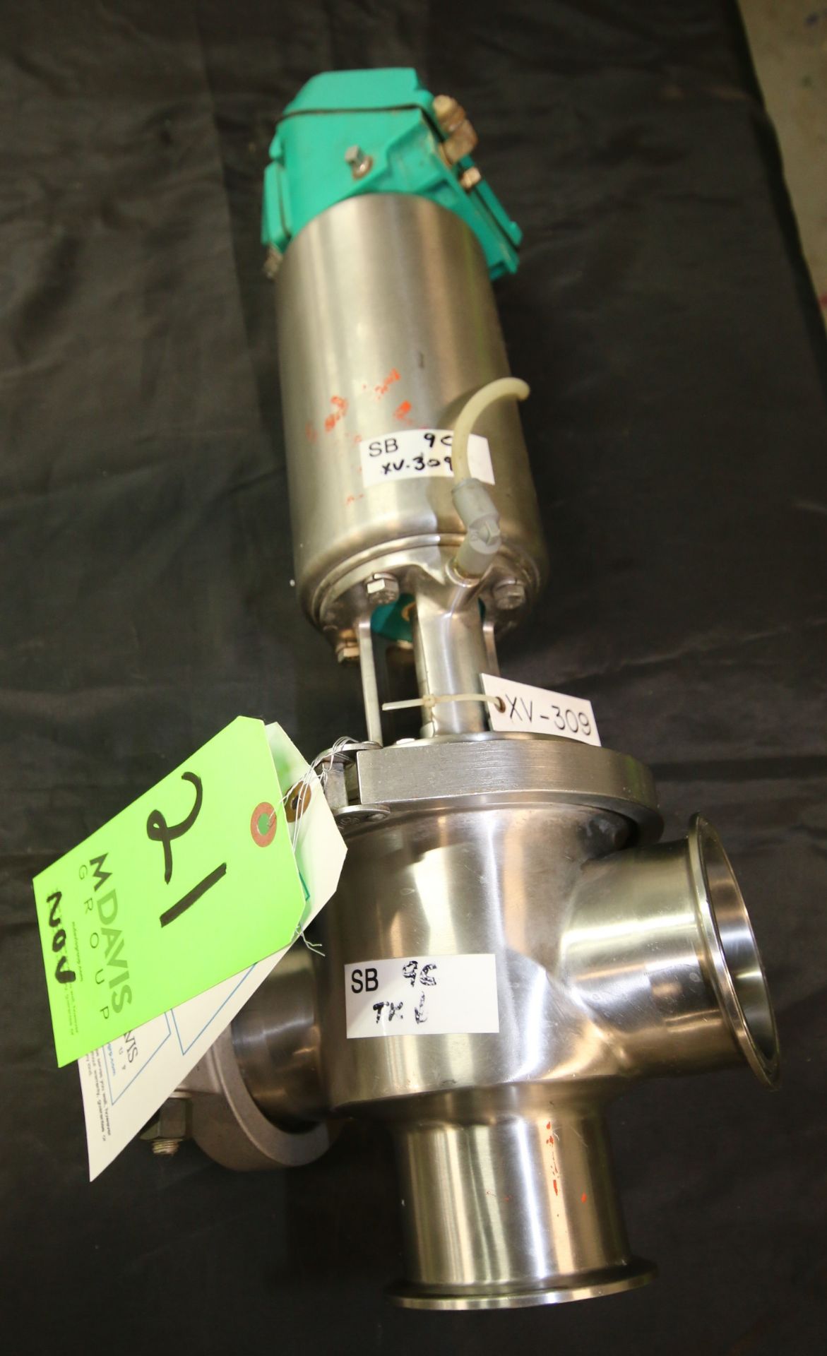 Tri Clover 3"  3 - Way S/S Air Valve, Model 762, Clamp Type with Control Top (W696) Rigging/