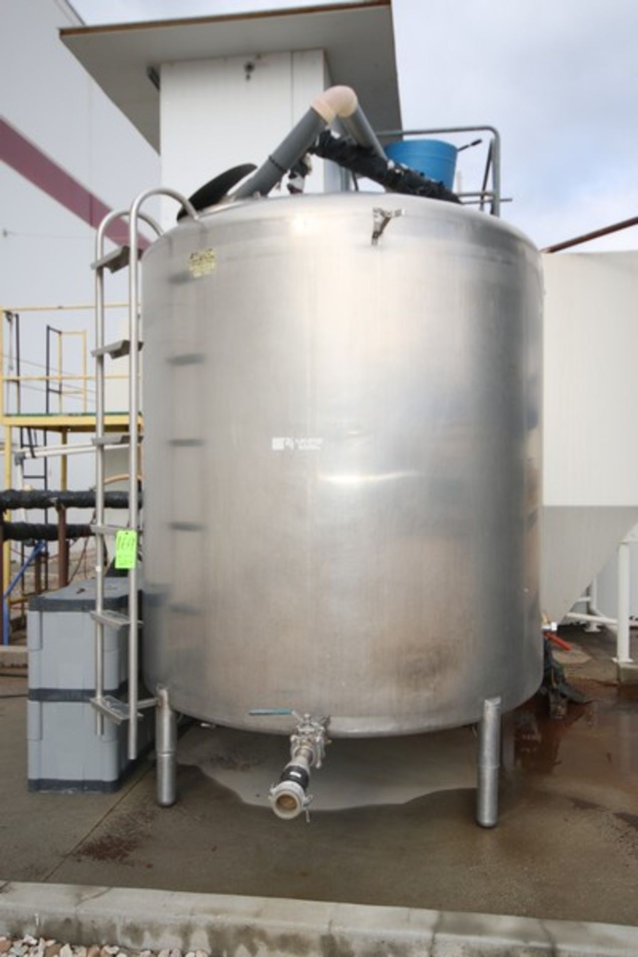 St. Regis 2,000 Gal. S/S Single Wall Tank, S/N 11369, with S/S Leg and Man Ladder, Top Mounted Man