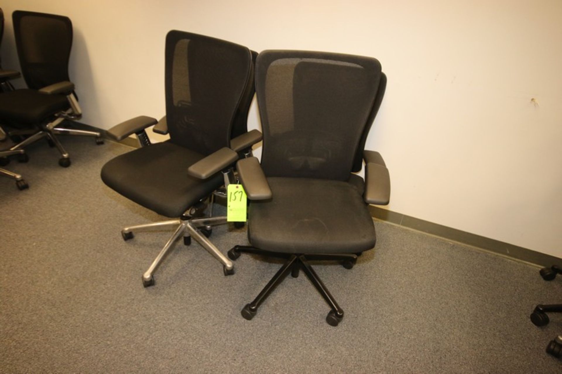Haworth Zody Task Chairs w/ arms - A high-performing task chair, Zody blends science-based - Image 2 of 3