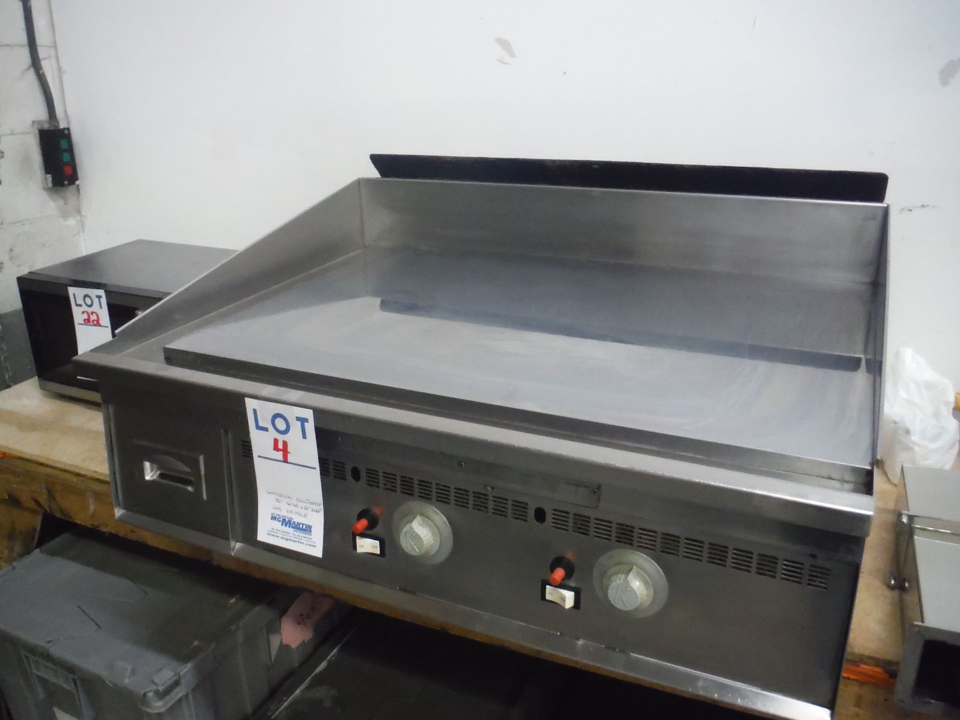 36'' MIRACLEAN GRILL ( SELF CLEANING) - Image 2 of 2