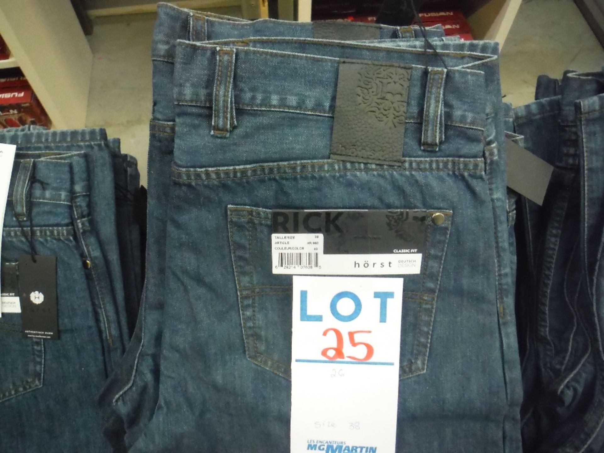 ''HORST''CLASSIC FIT MENS JEANS(LOT#22 TO 50 -SOLD AS ONE LOT OF 581 PAIRS SIZES: 32 TO 40