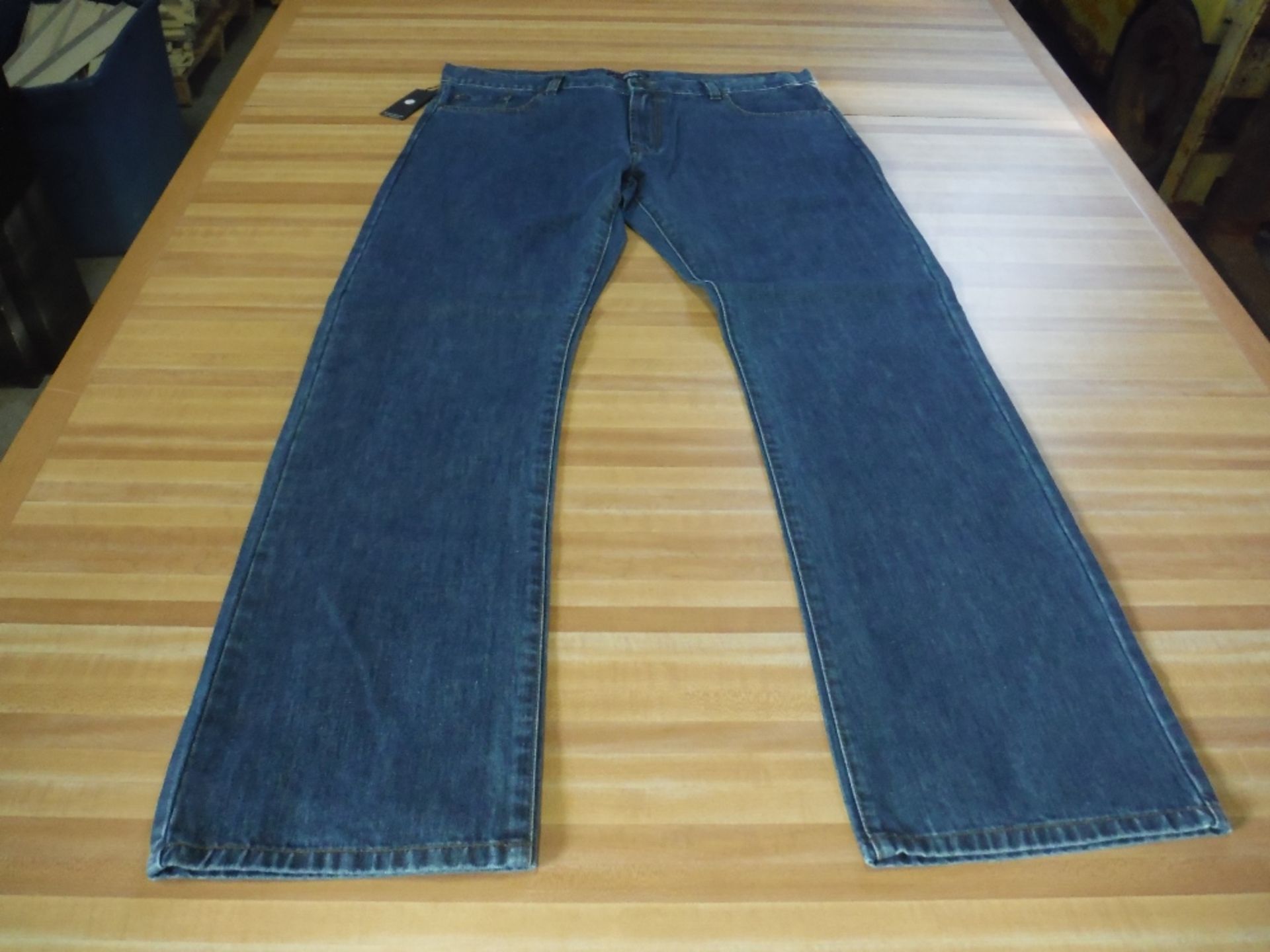 ''HORST''CLASSIC FIT MENS JEANS(LOT#22 TO 50 -SOLD AS ONE LOT OF 581 PAIRS SIZES: 32 TO 40