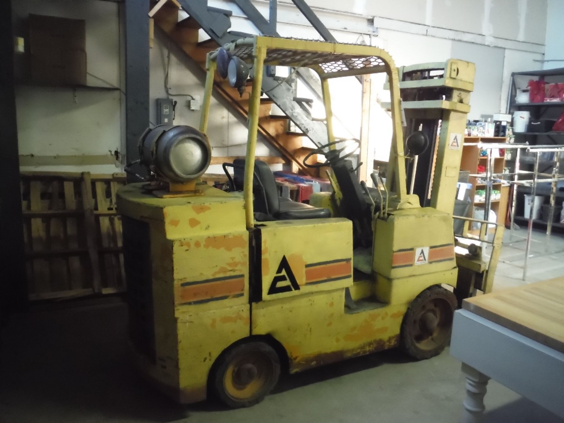 ''ALLIS CHALMERS'' PROPANE FORKLIFT MODEL:ACCL60PS WITH SIDE SHIFT - CAPACITY 5000 LBS - Image 2 of 5