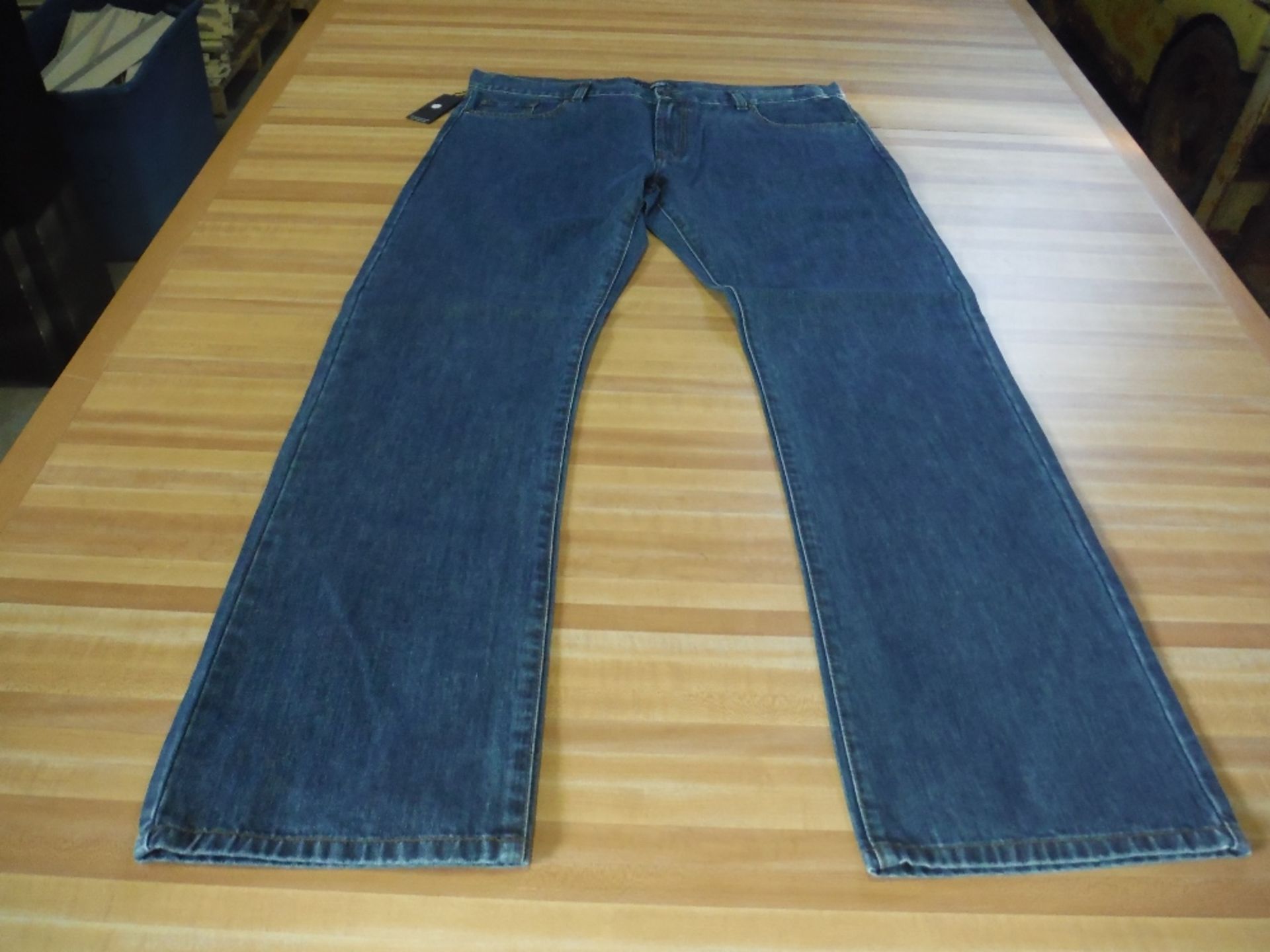 ''HORST''CLASSIC FIT MENS JEANS(LOT#22 TO 50 -SOLD AS ONE LOT OF 581 PAIRS SIZES: 32 TO 40