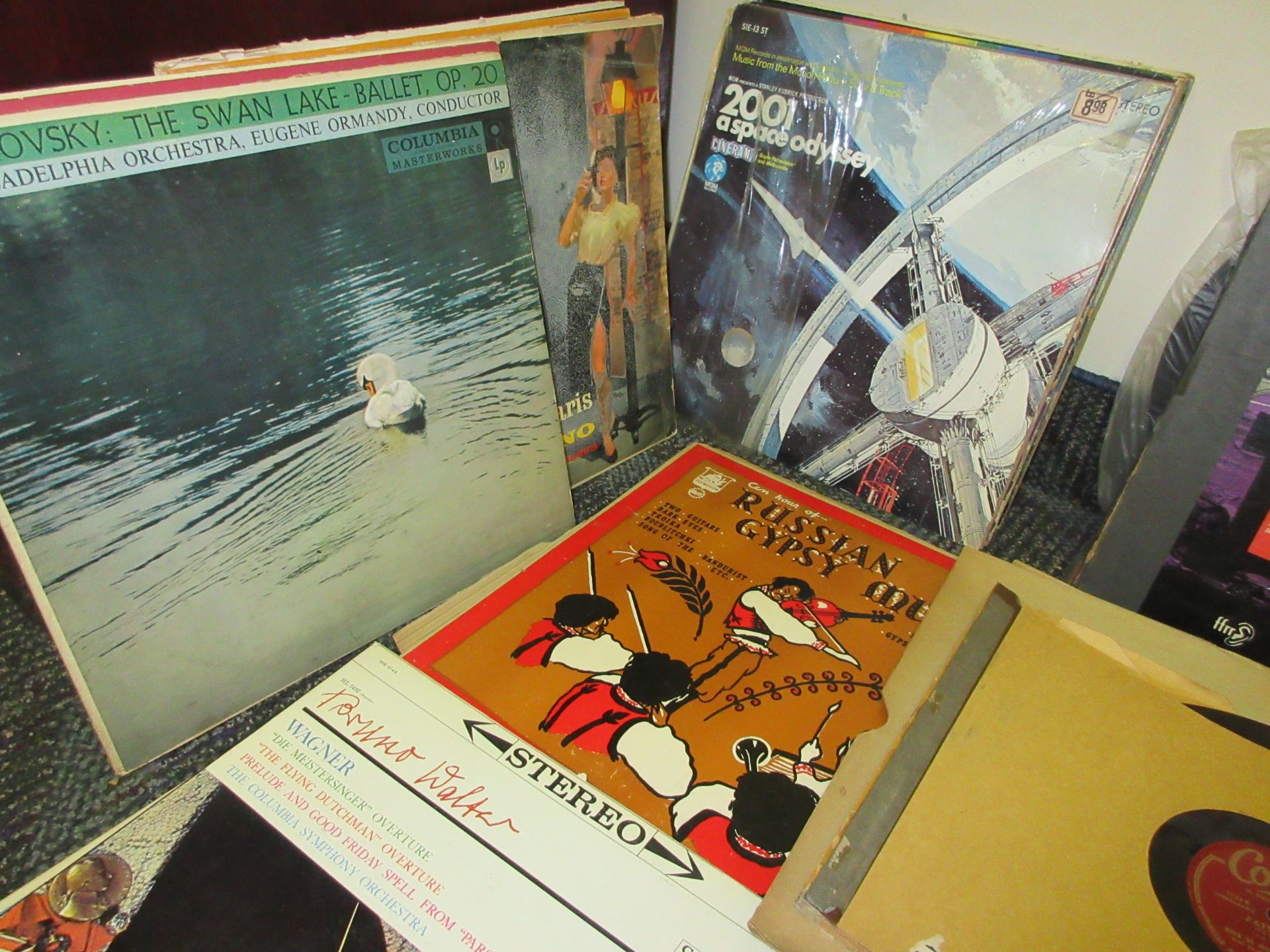 LOT OF ASSORTED MUSIC VINYLS (80 PIECES) - SPEED 33 1/3 , ETC. (LOCATION: MONTREAL, QUEBEC) - Image 4 of 4