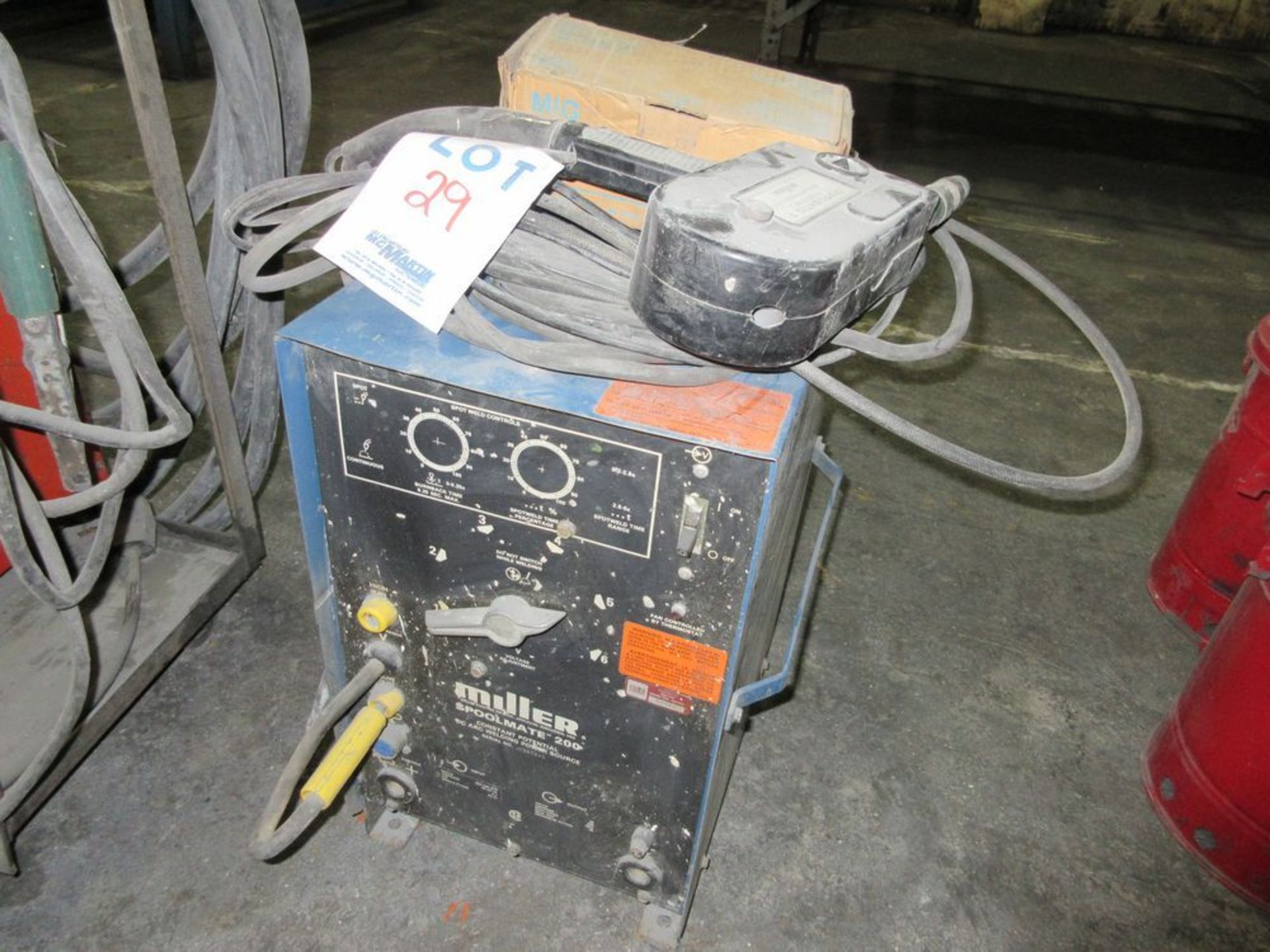 ''MILLER SPOOLMATE 200 ARC WELDING UNIT WITH FEEDER FUN 220 VOLTS