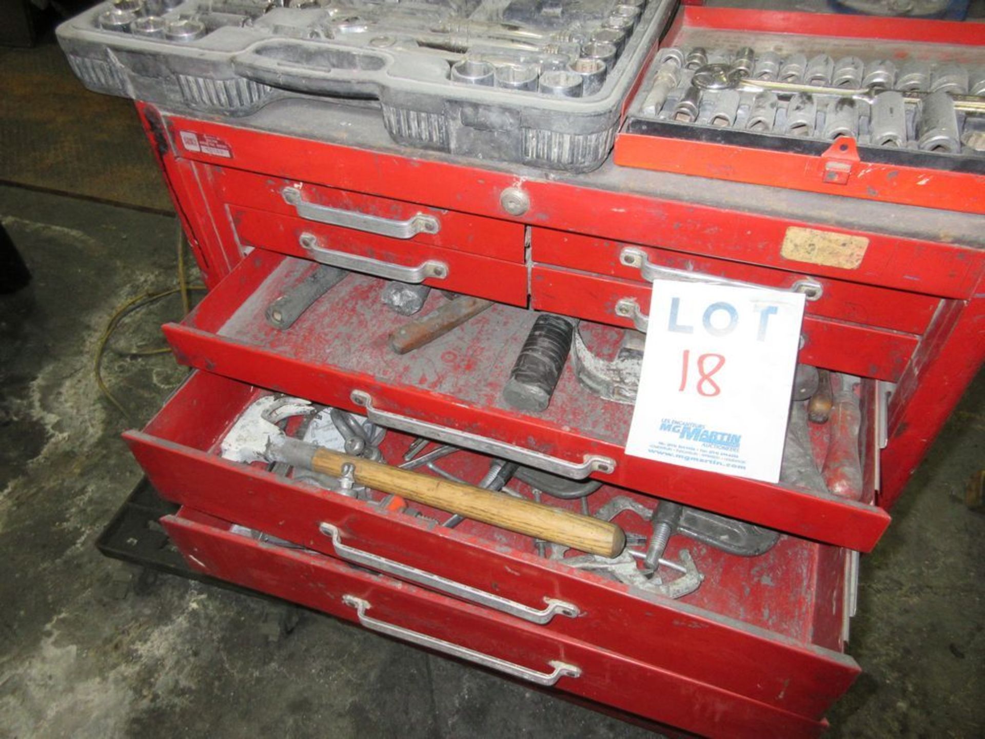 LOT INCLUDING TOOL BOX ON WHEELS WITH TOOLS - Image 3 of 3