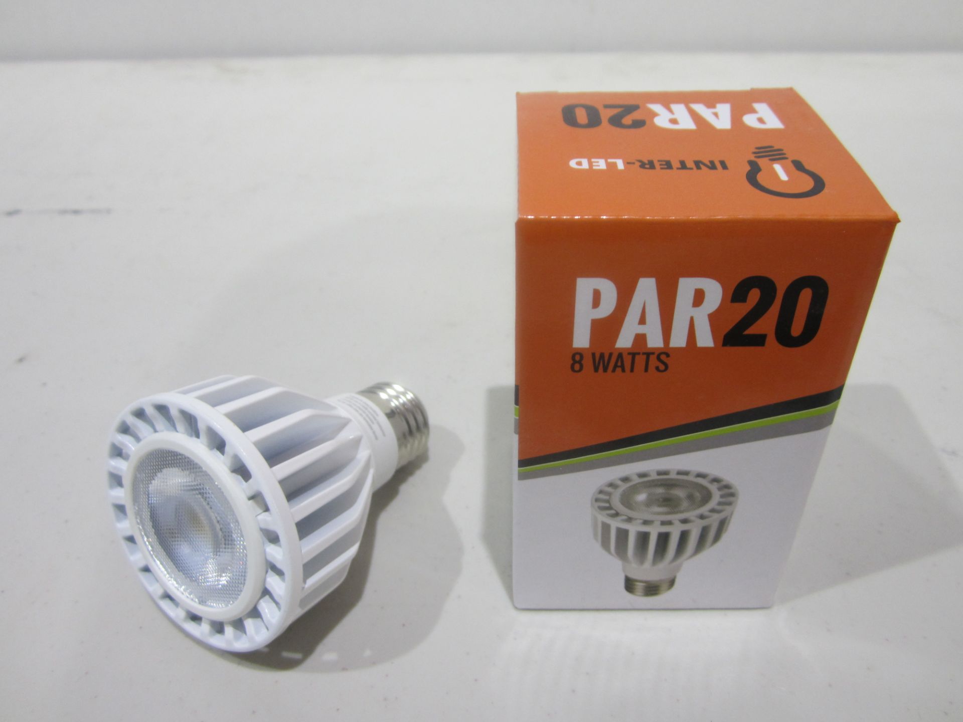 PAR 20, 5000K, 8 WATTS (LED) BULBS (100 PIECES)