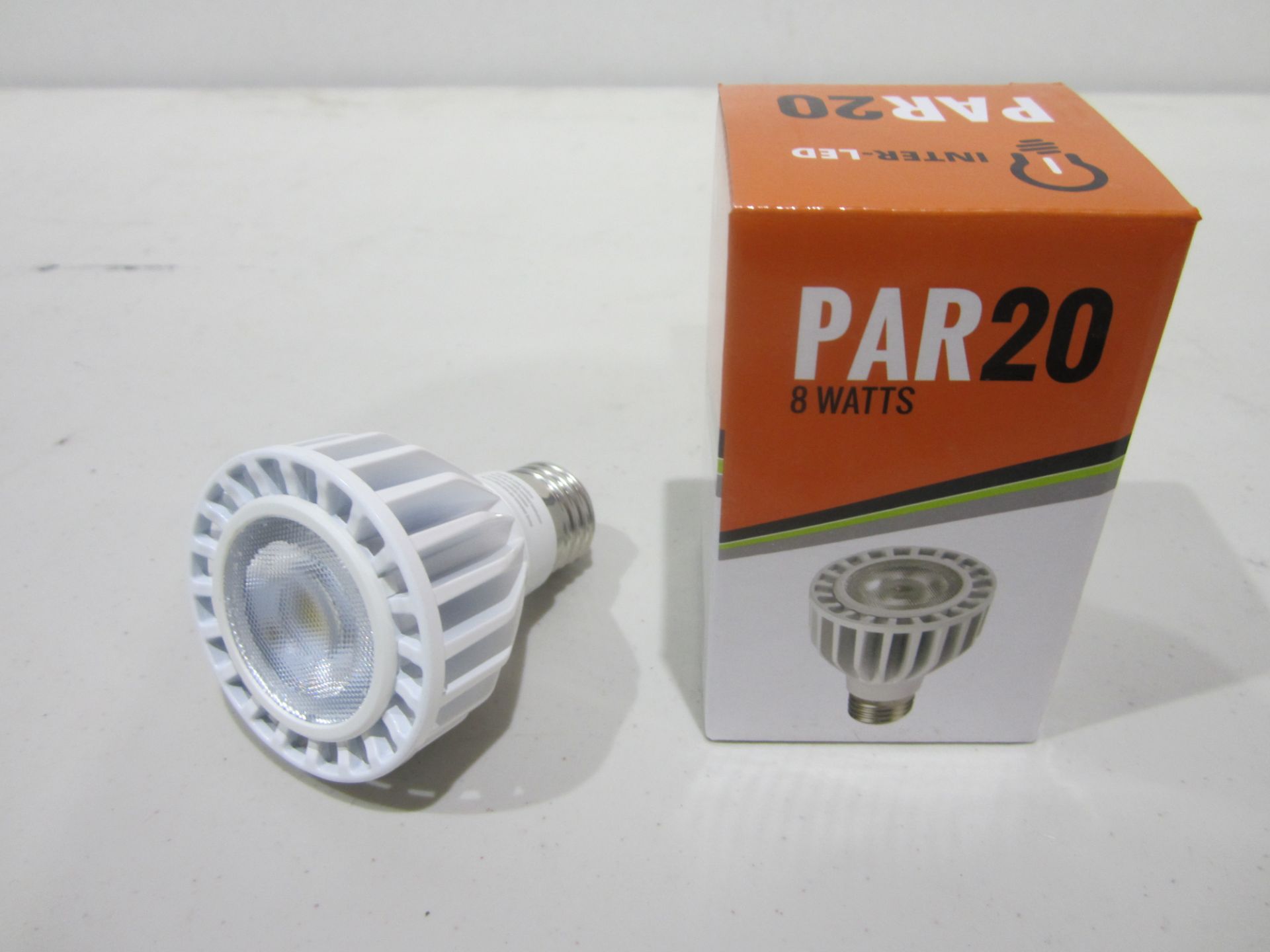 PAR 20, 5000K, 8 WATTS (LED) BULBS (100 PIECES)