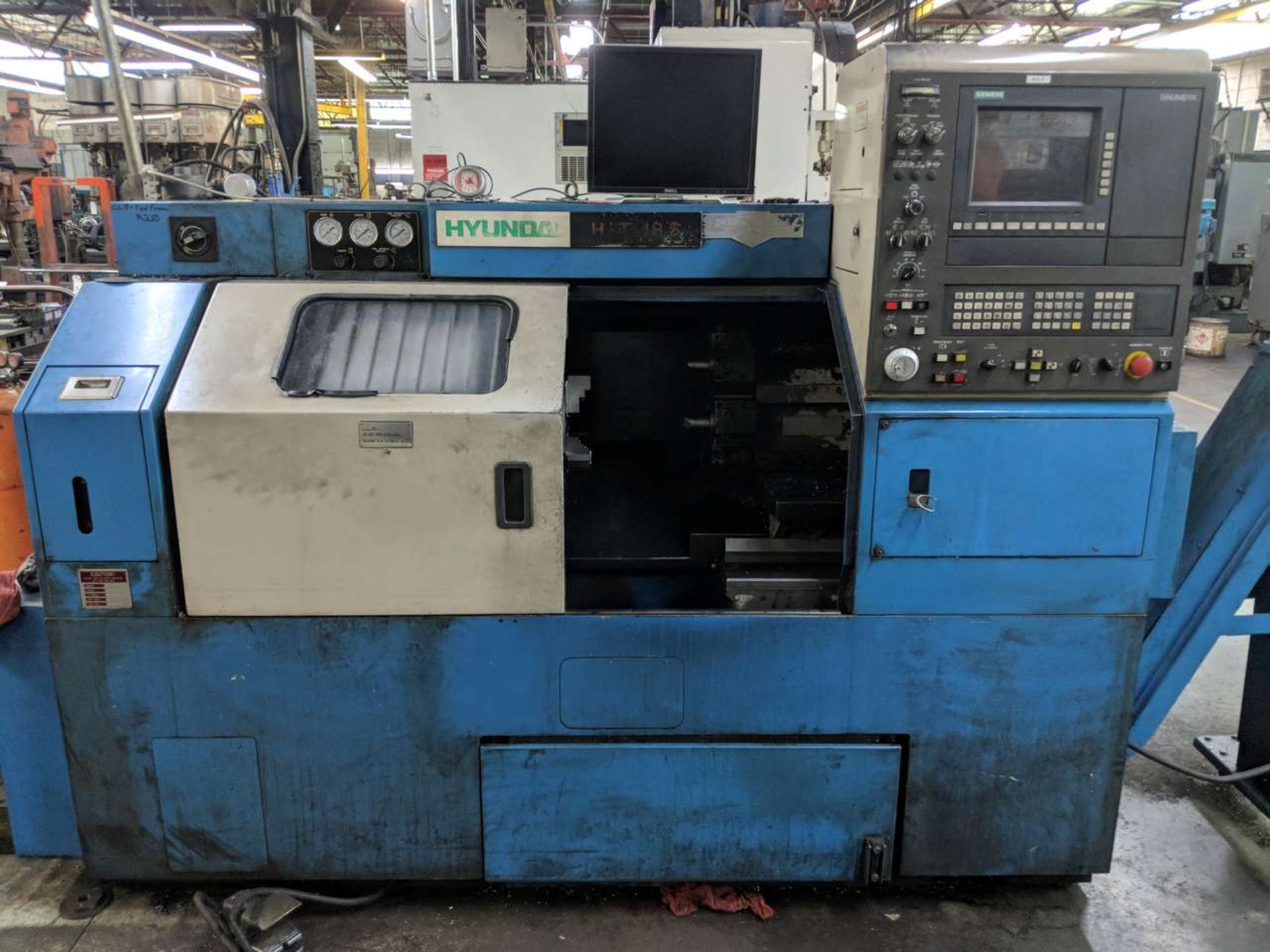 Hyundai HIT-18S CNC Lathe Chip Conveyor,