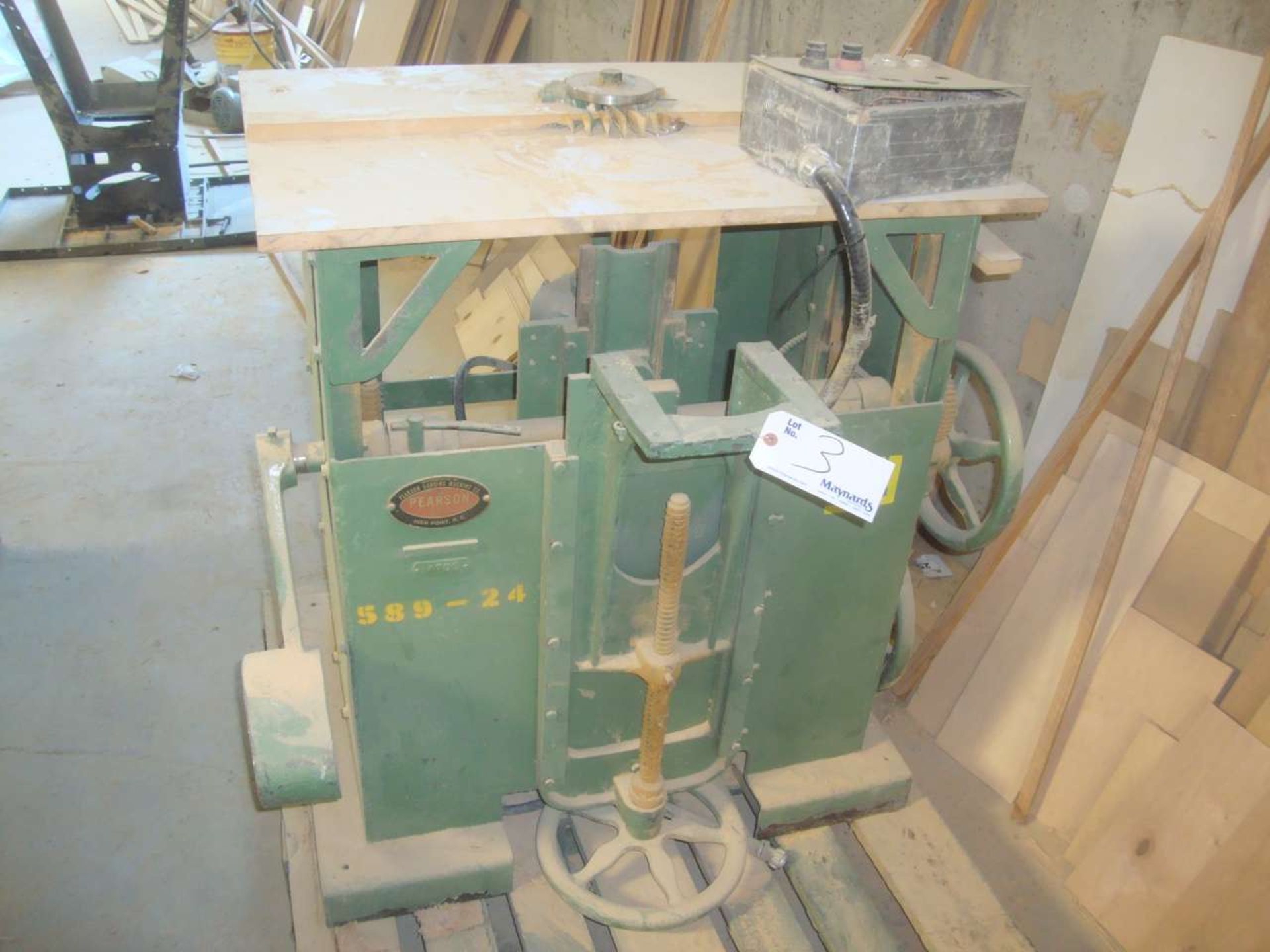 Pearson 4705 Single spindle sanding machine