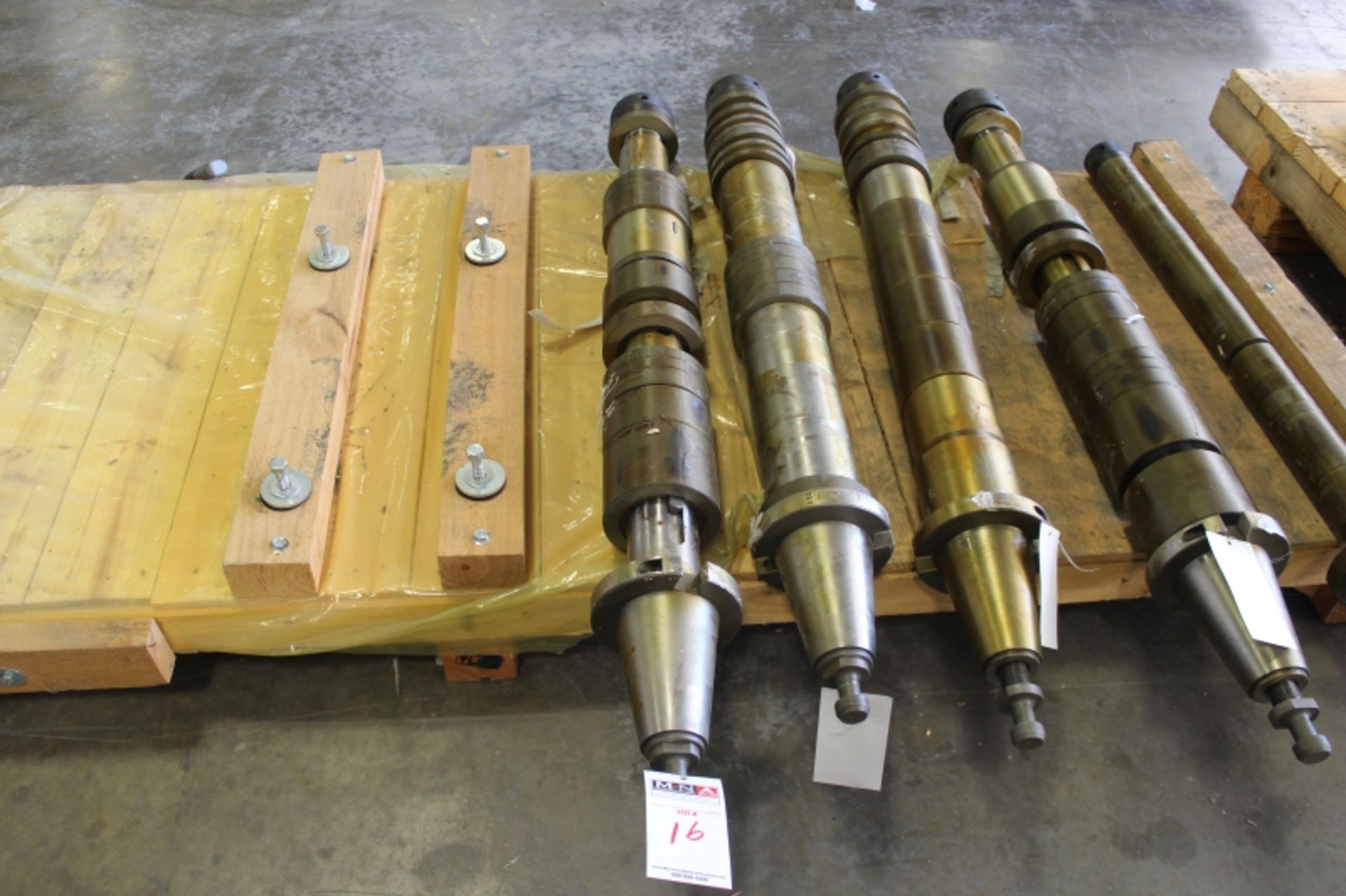 **WITHDRAWN FROM SALE** 50 Taper Milling Arbor ** BEARING HAS BEEN PLACED WITH EACH LOT**