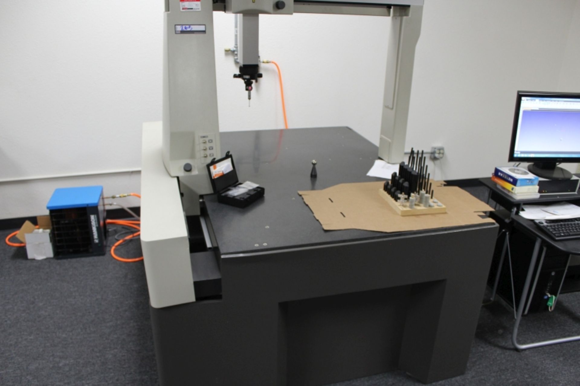 Mitutoyo Bright-M Coordinate Measuring Machine - Image 4 of 10